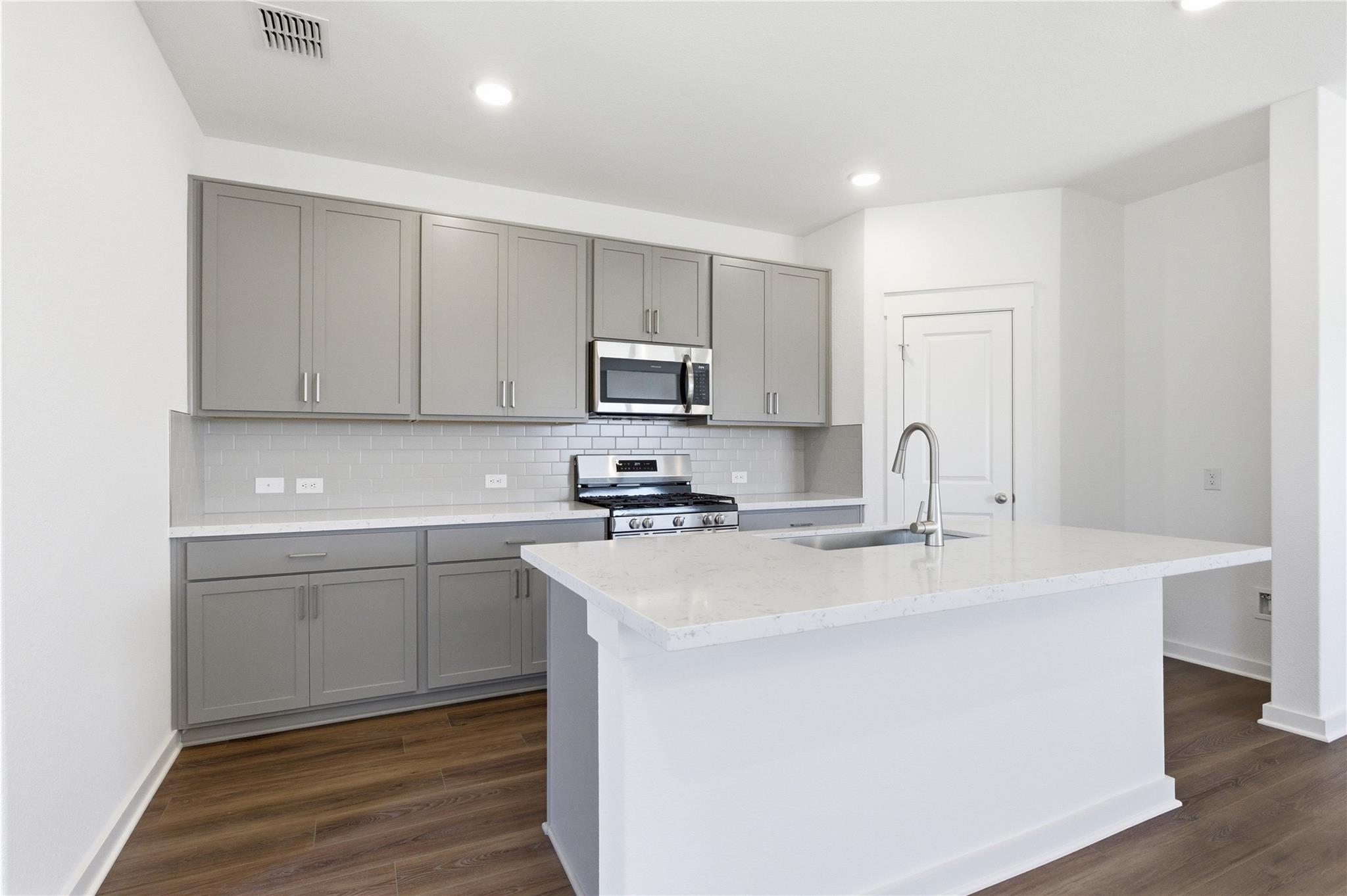 150 Oriole St, Kyle, TX 78640