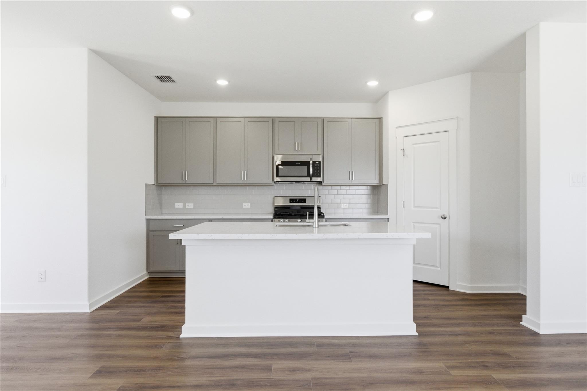 150 Oriole St, Kyle, TX 78640