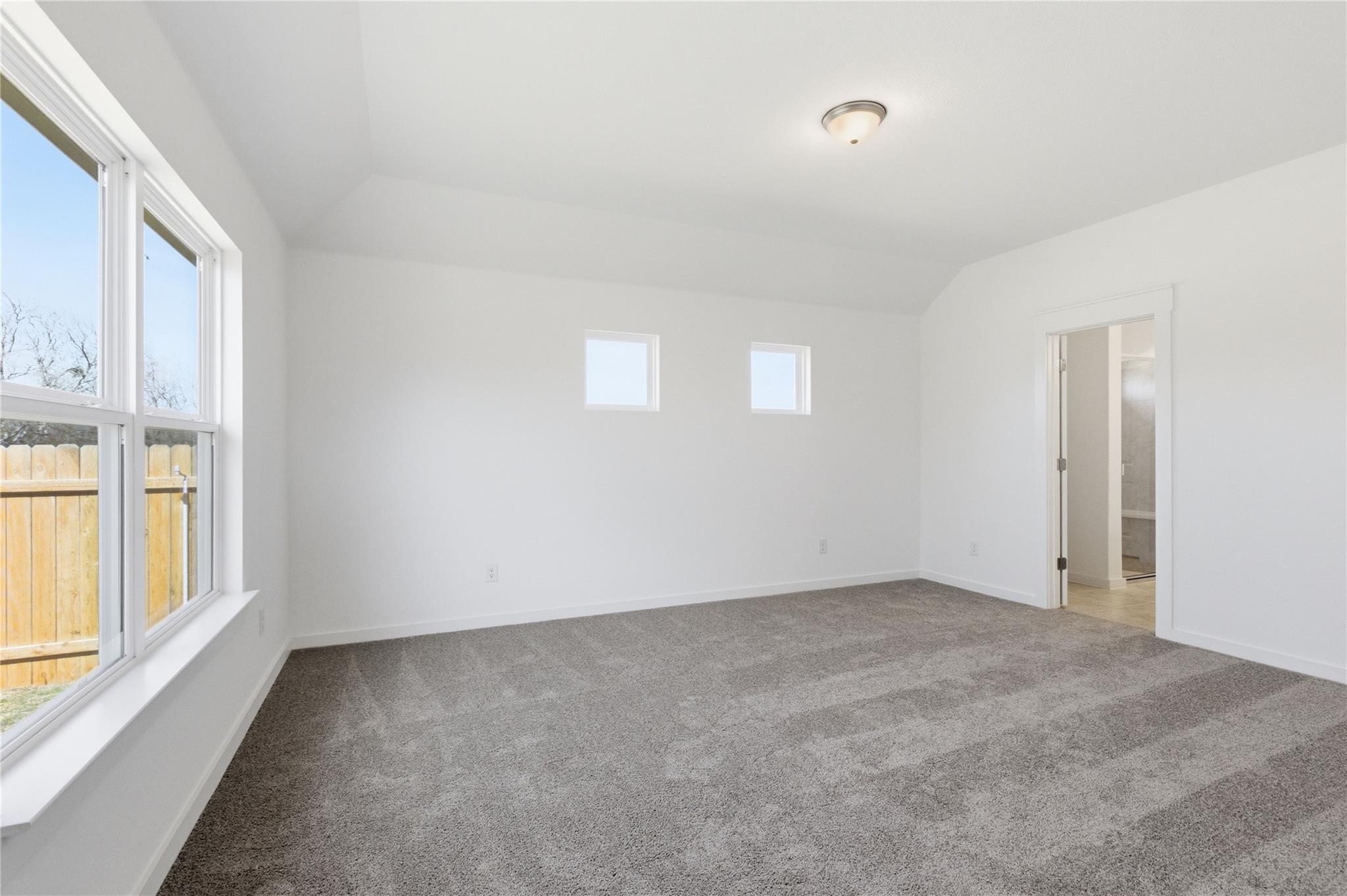 150 Oriole St, Kyle, TX 78640