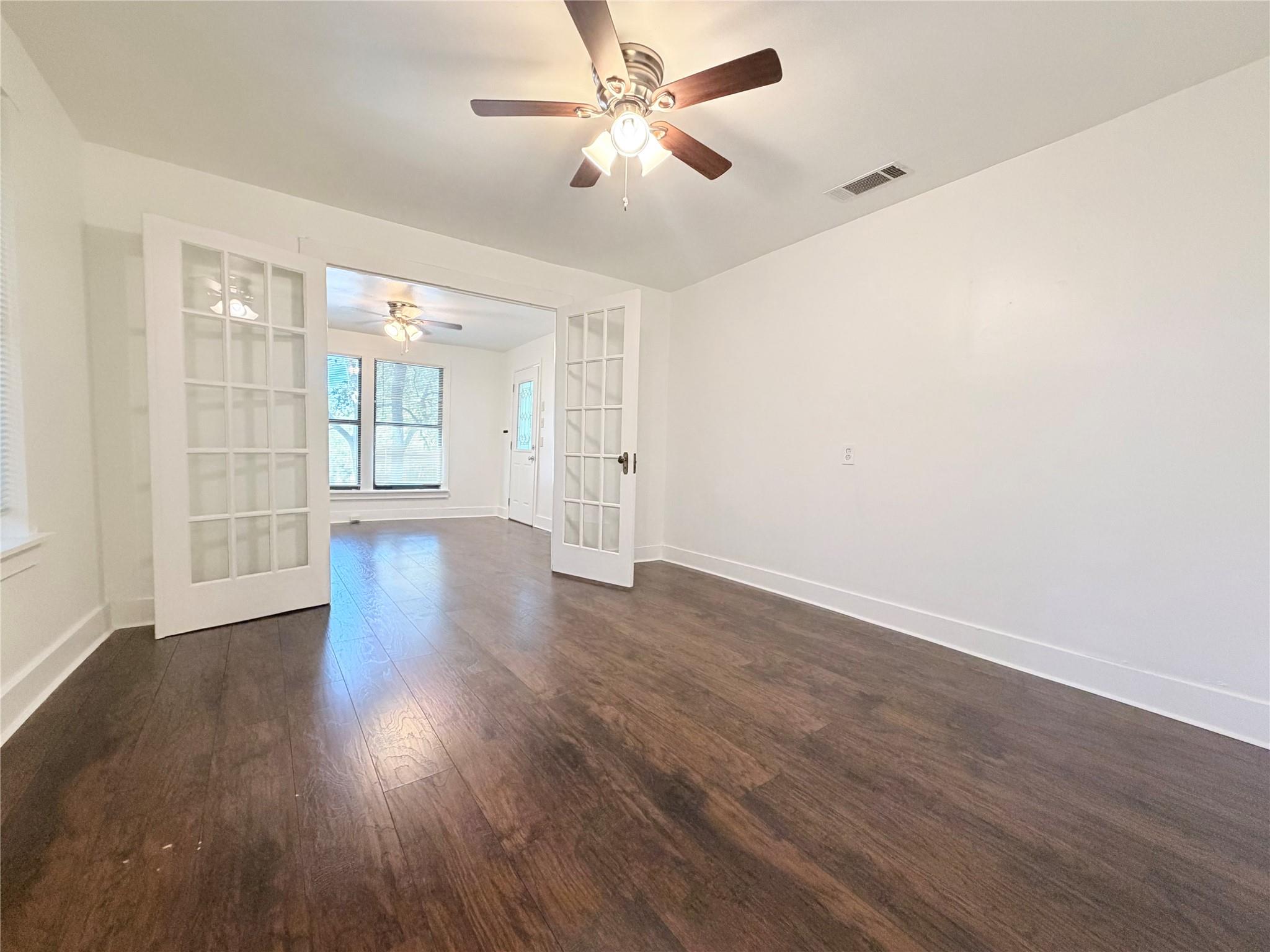 2003 E 12th St, Austin, TX 78702