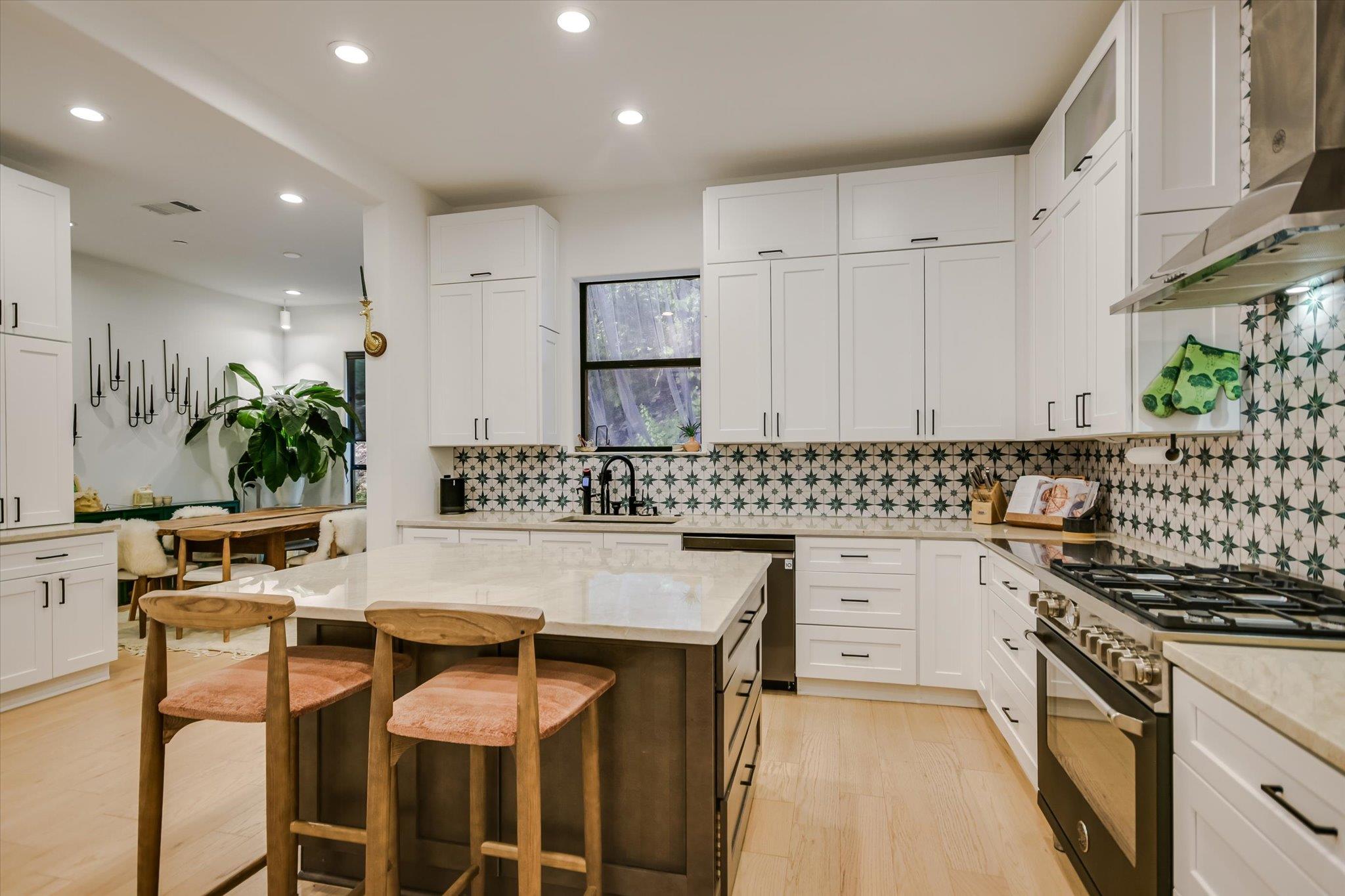 1529 Barton Springs Rd # 7, Austin, TX 78704