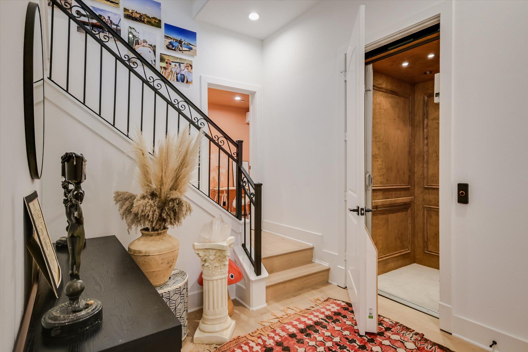 1529 Barton Springs Rd # 7, Austin, TX 78704