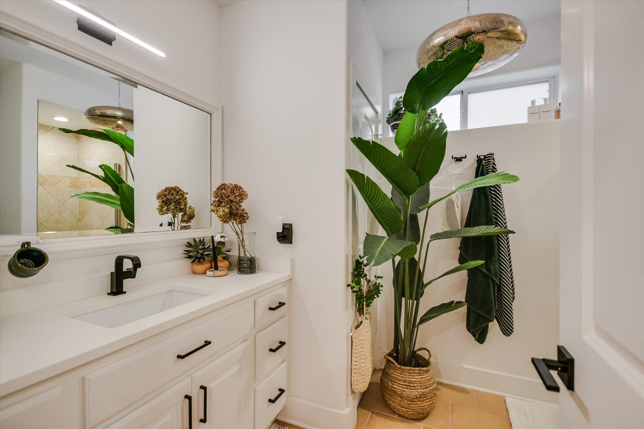 1529 Barton Springs Rd # 7, Austin, TX 78704