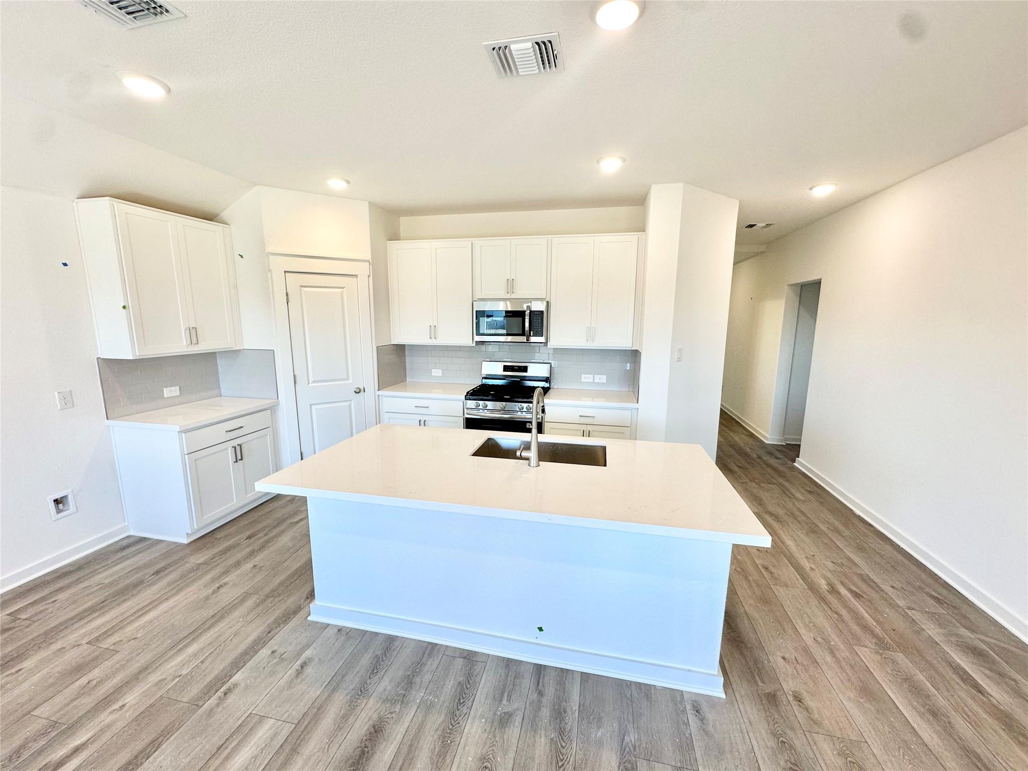 191 Oriole St, Kyle, TX 78640