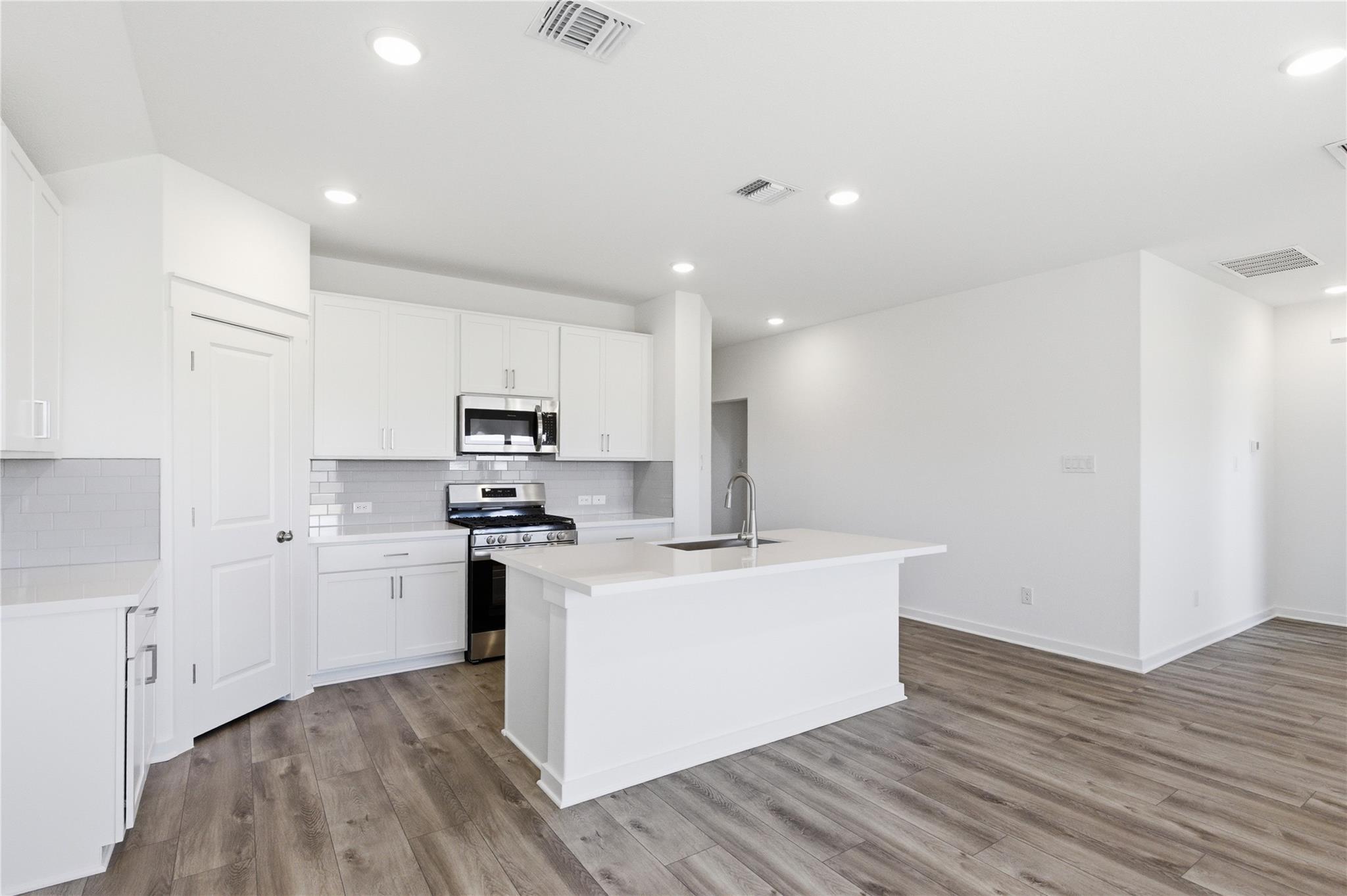 191 Oriole St, Kyle, TX 78640