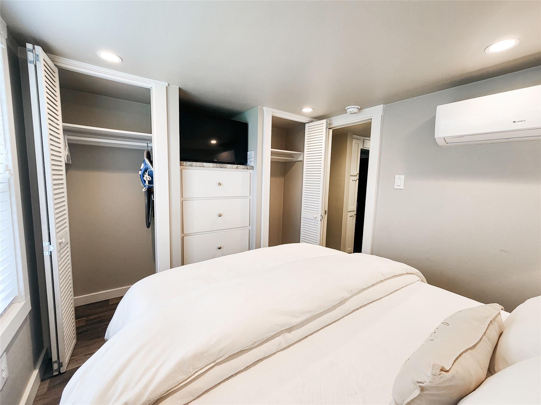 282 Park Ave, Staples, TX 78670