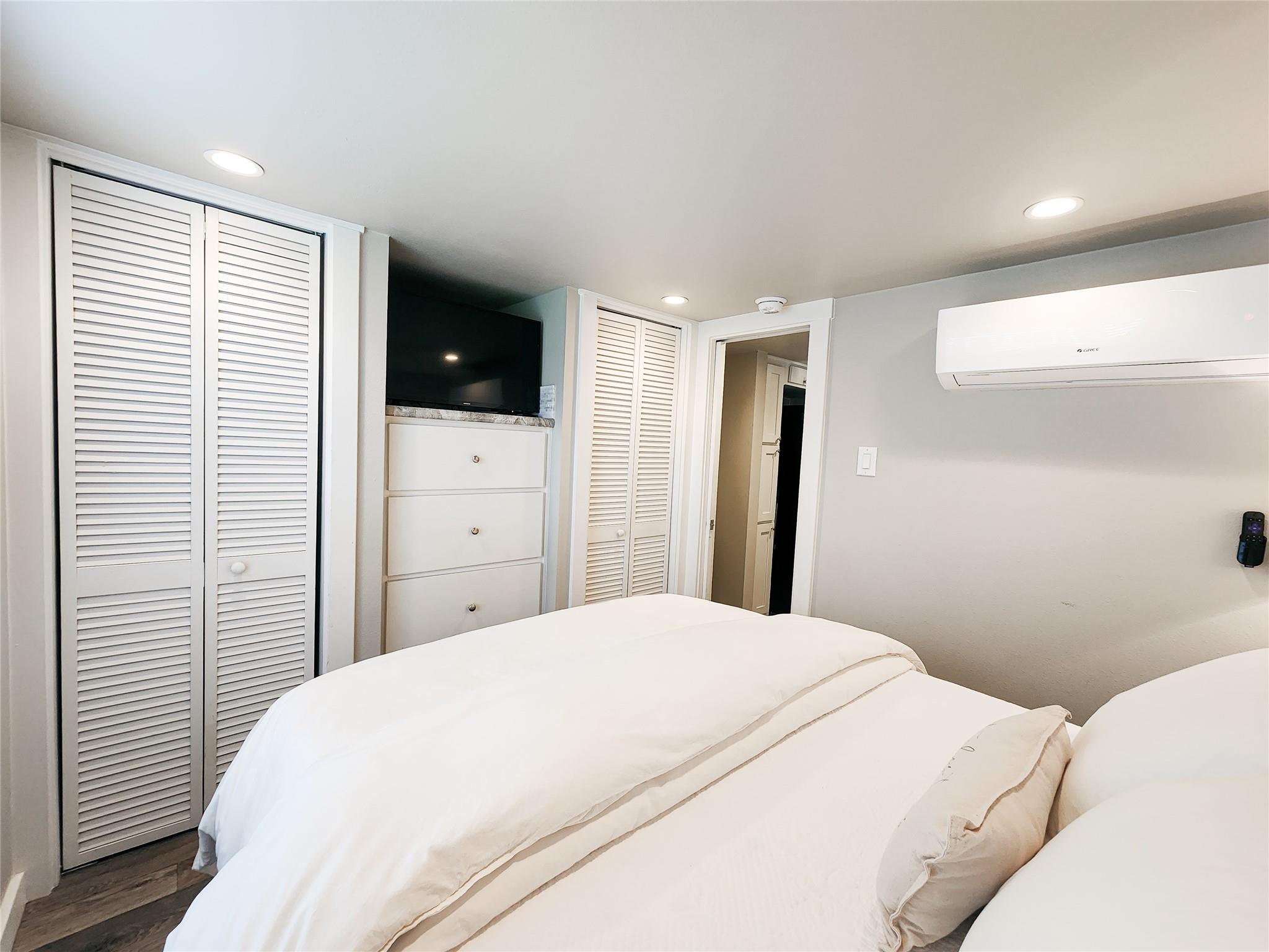 282 Park Ave, Staples, TX 78670