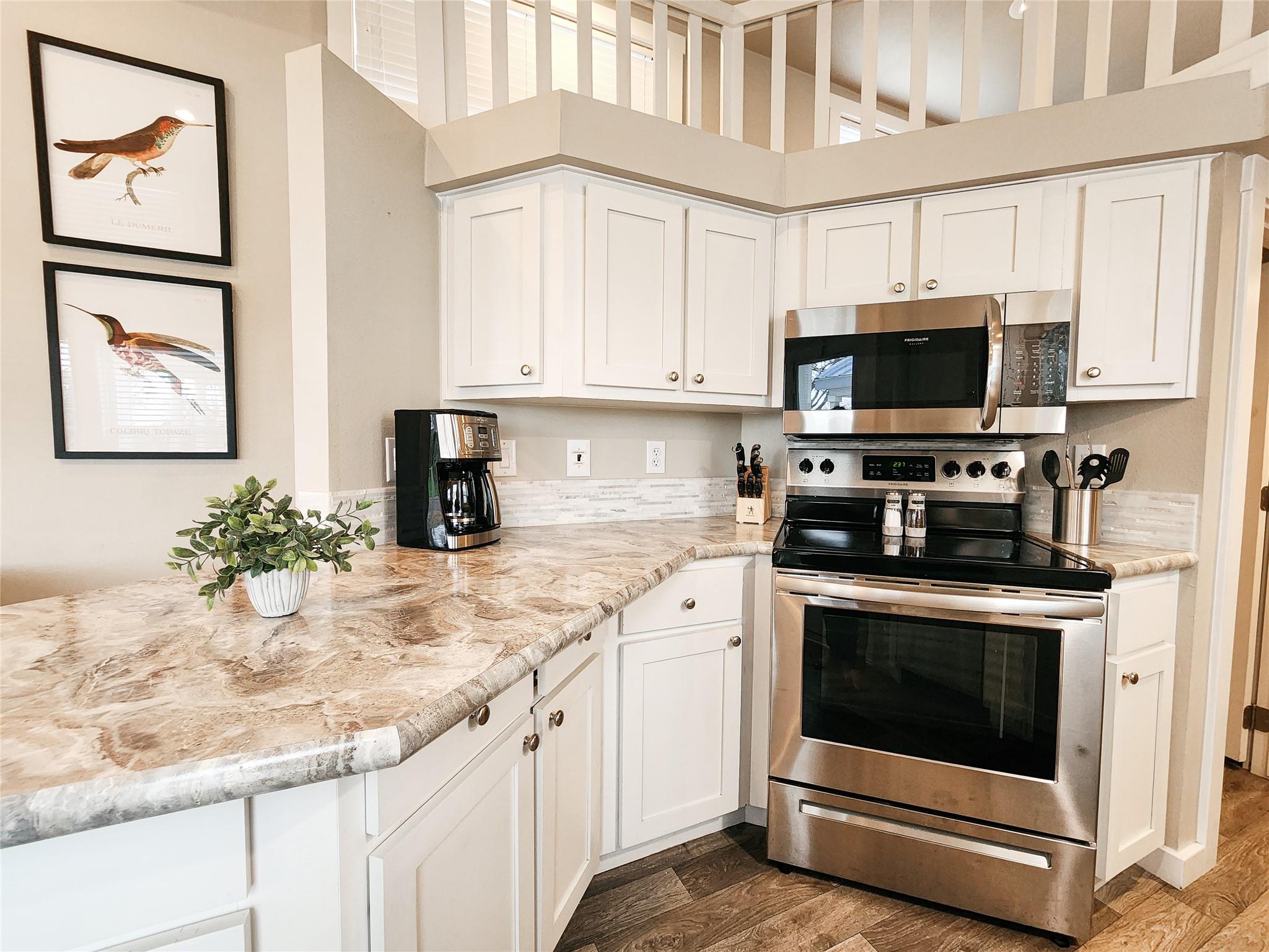 282 Park Ave, Staples, TX 78670