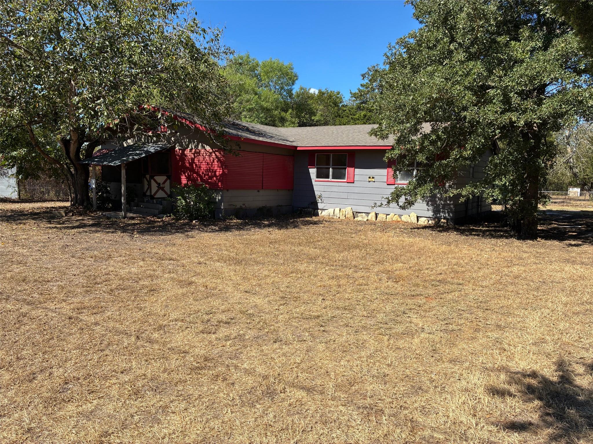 116 Flaming Oak Dr, Bastrop, TX 78602