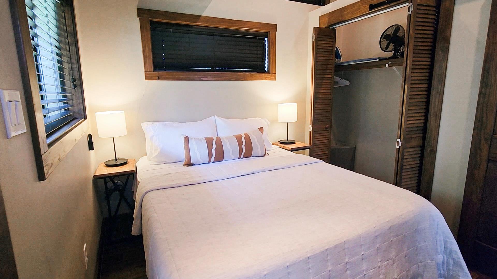 300 Park Ave, Staples, TX 78670