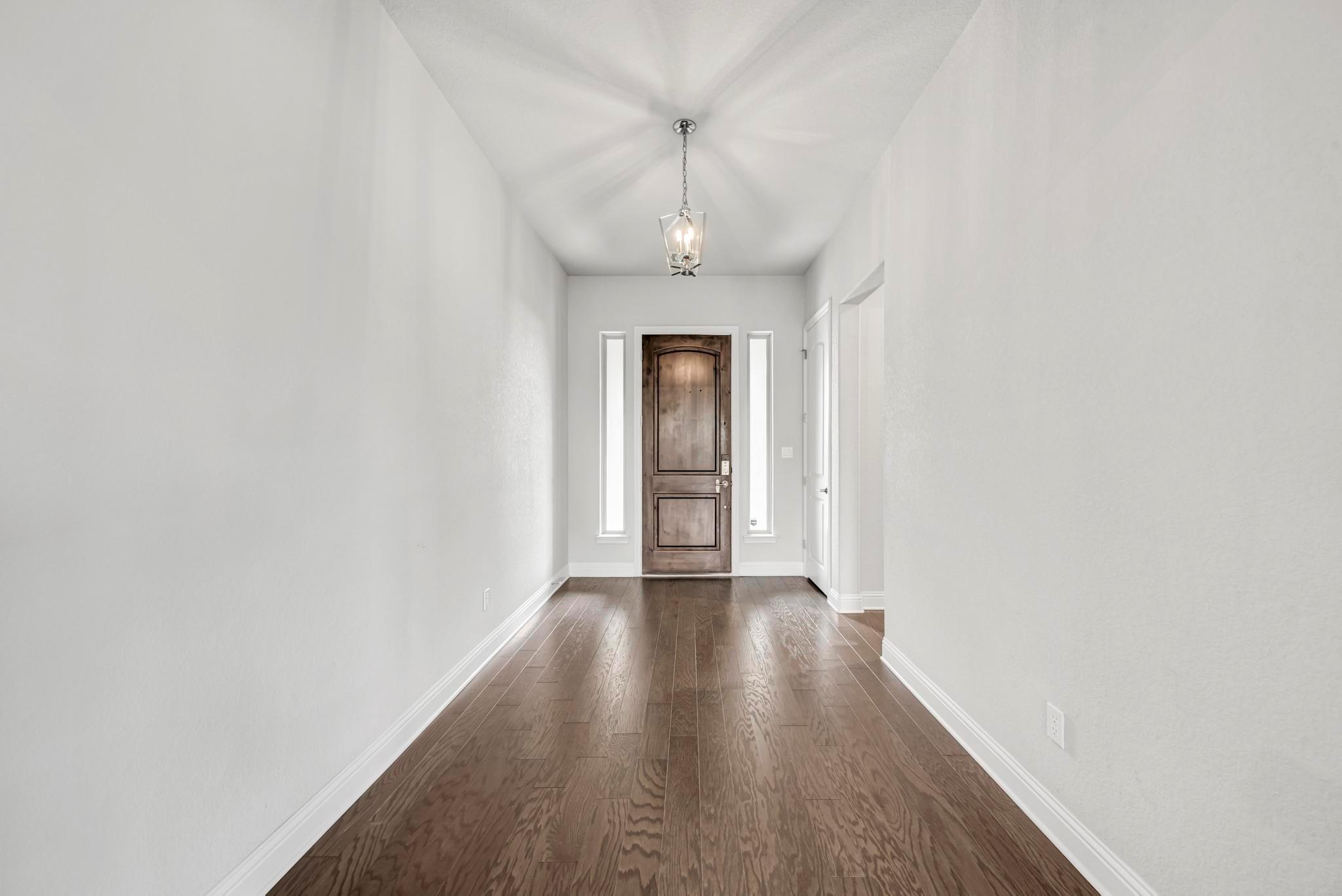 1813 Mazarro Dr, Leander, TX 78641