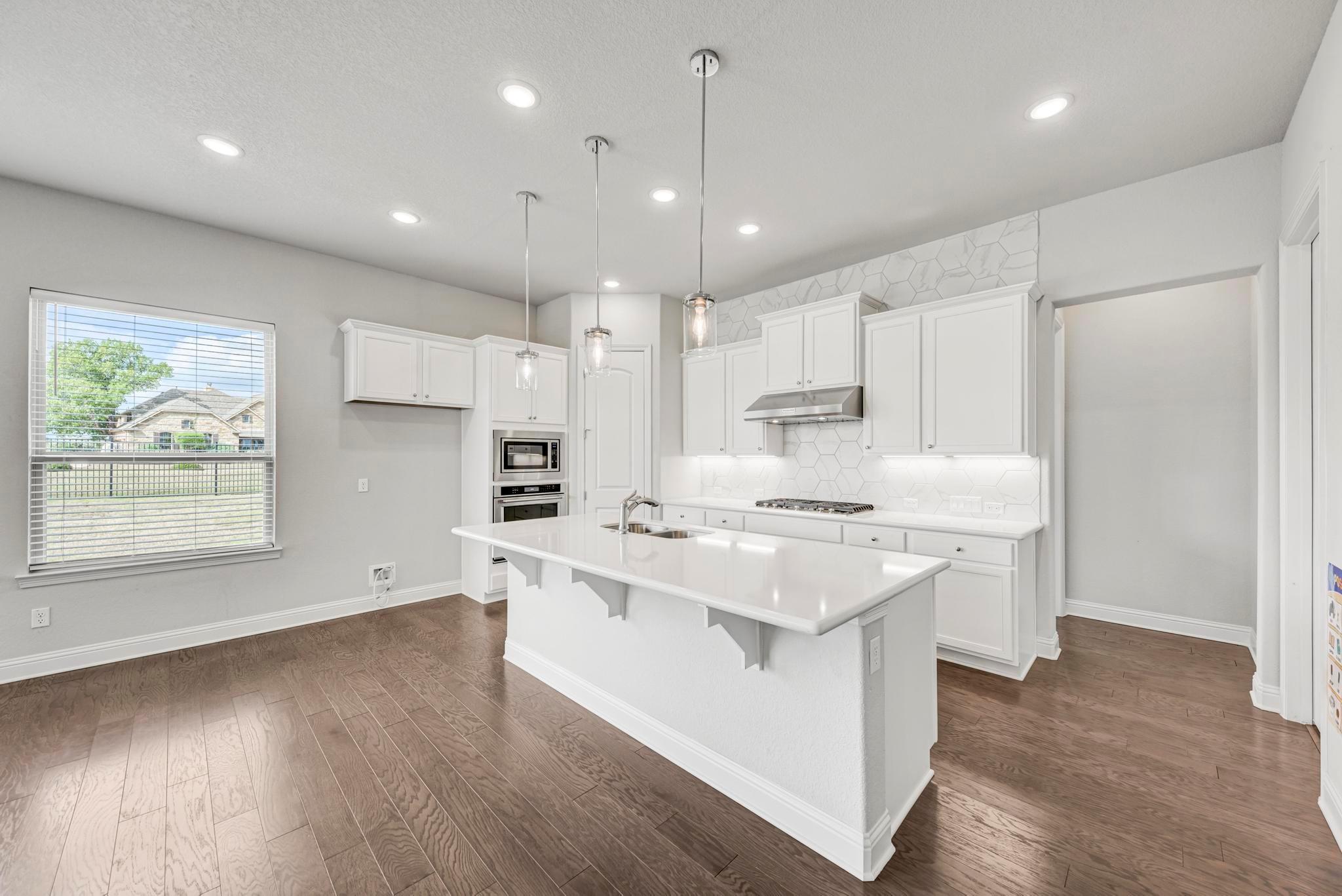 1813 Mazarro Dr, Leander, TX 78641