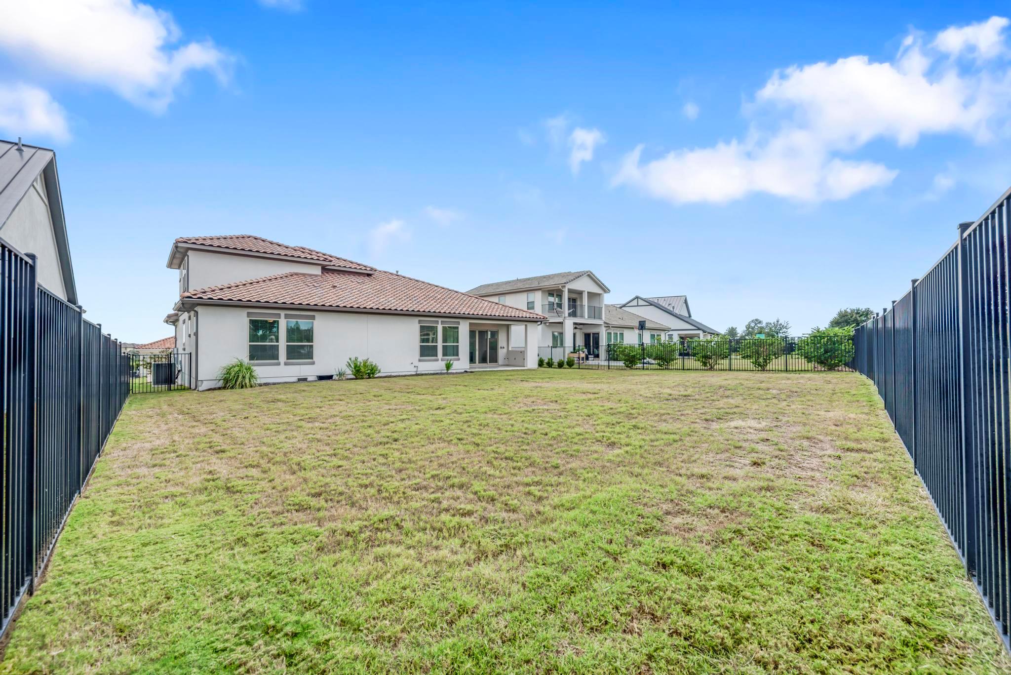 1813 Mazarro Dr, Leander, TX 78641