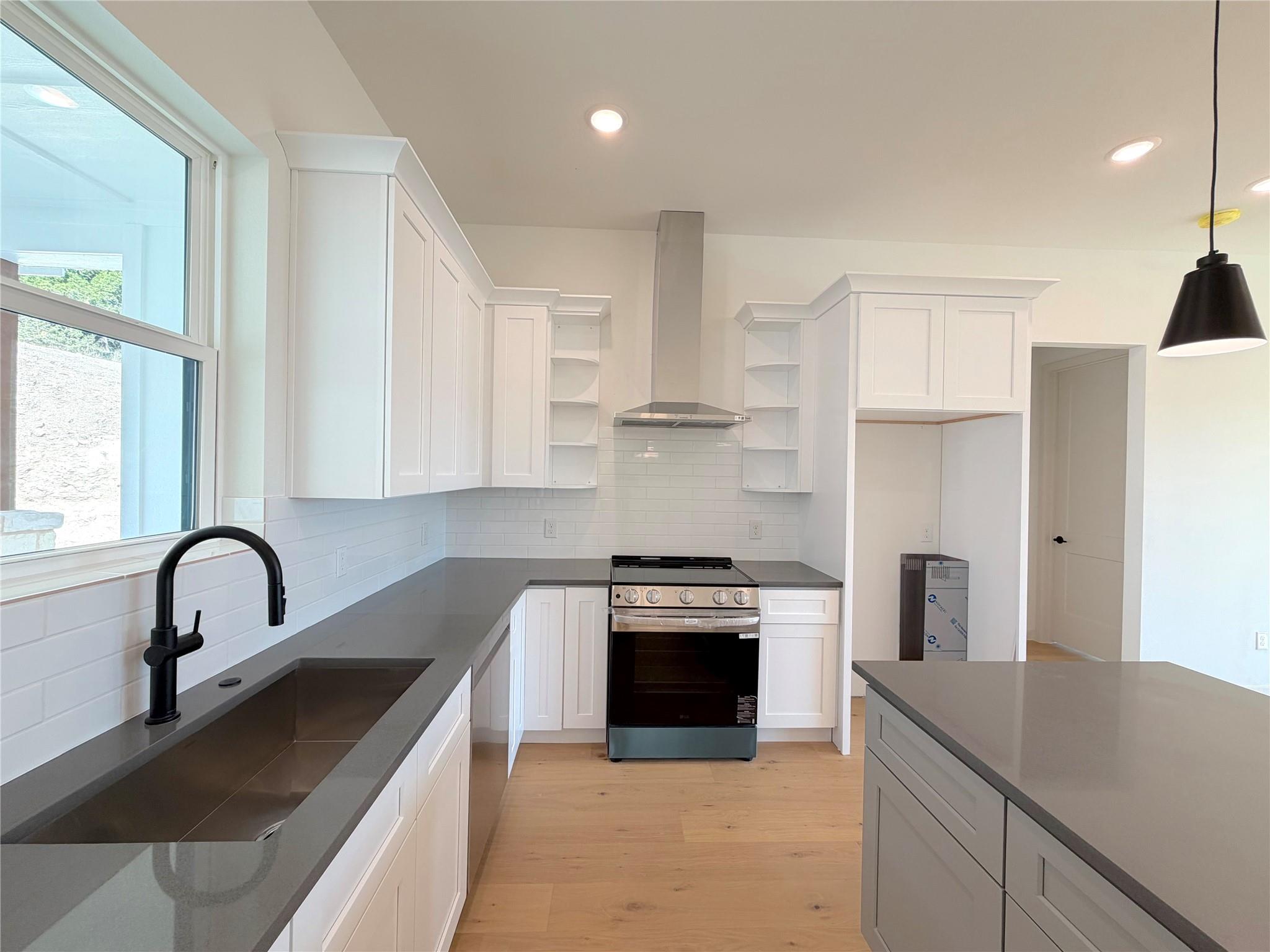 420 Sendera Hills, Canyon Lake, TX 78133