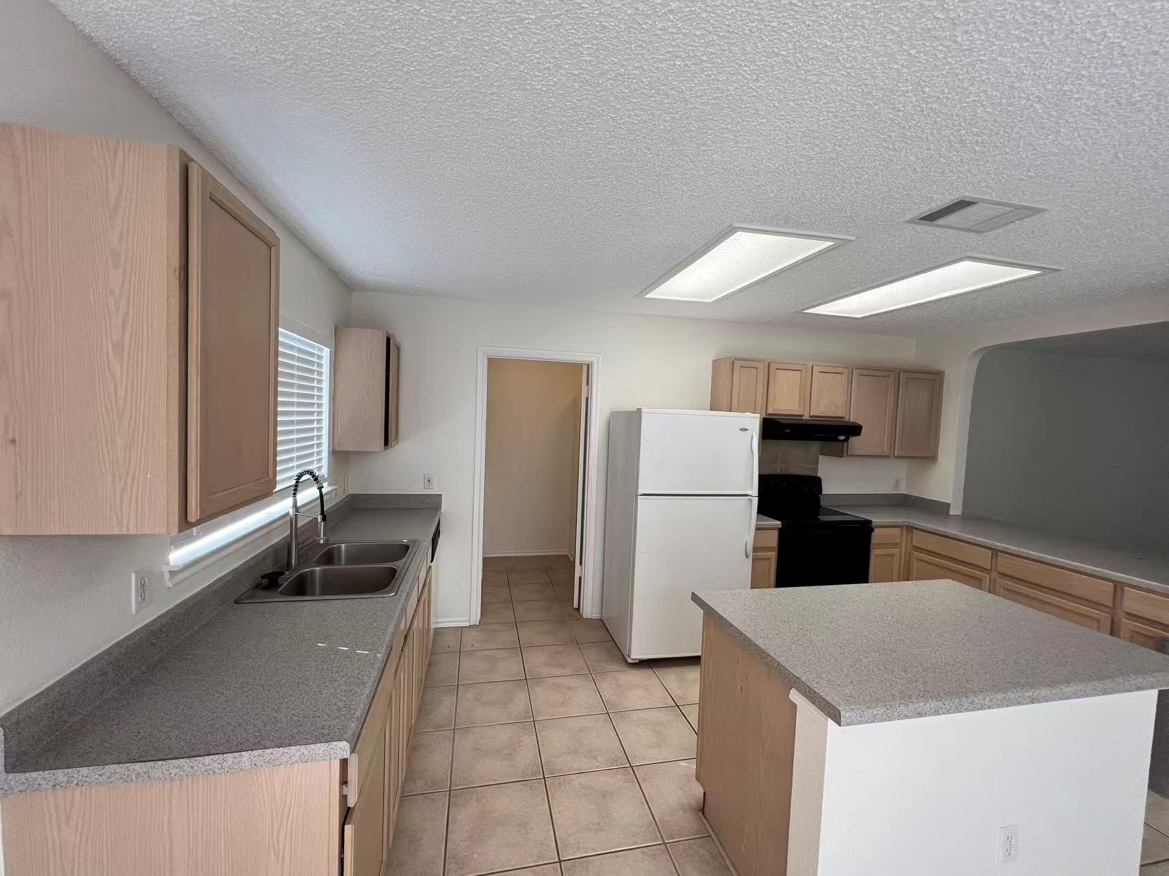 905 Justeford Dr, Pflugerville, TX 78660