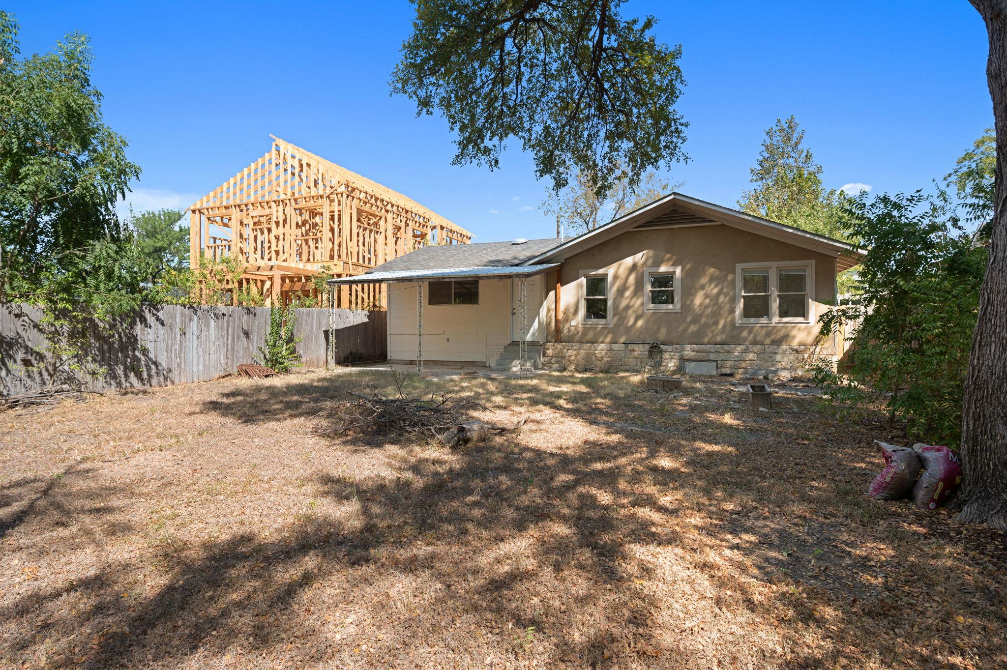 511 W Odell St, Austin, TX 78752