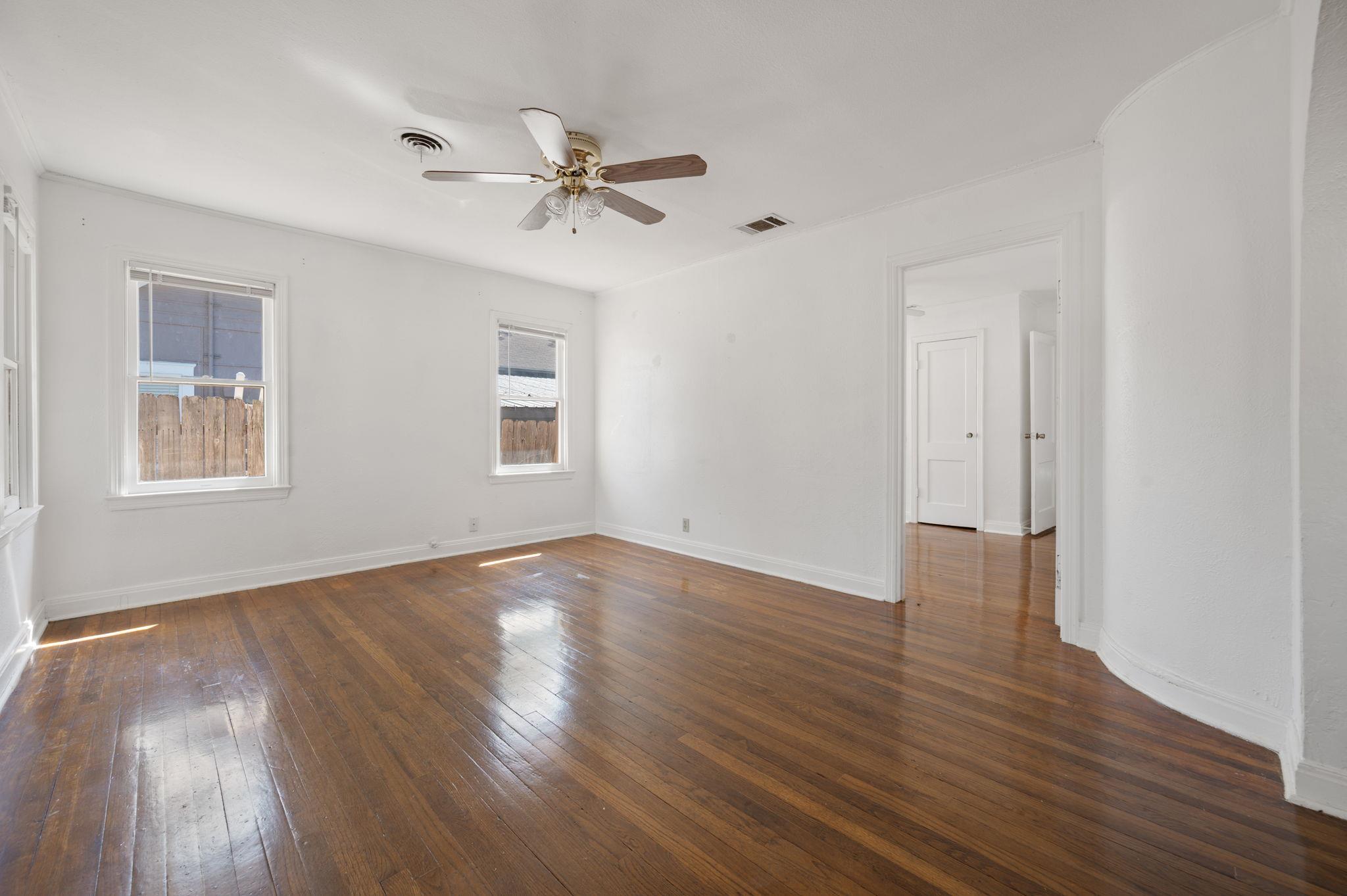 511 W Odell St, Austin, TX 78752