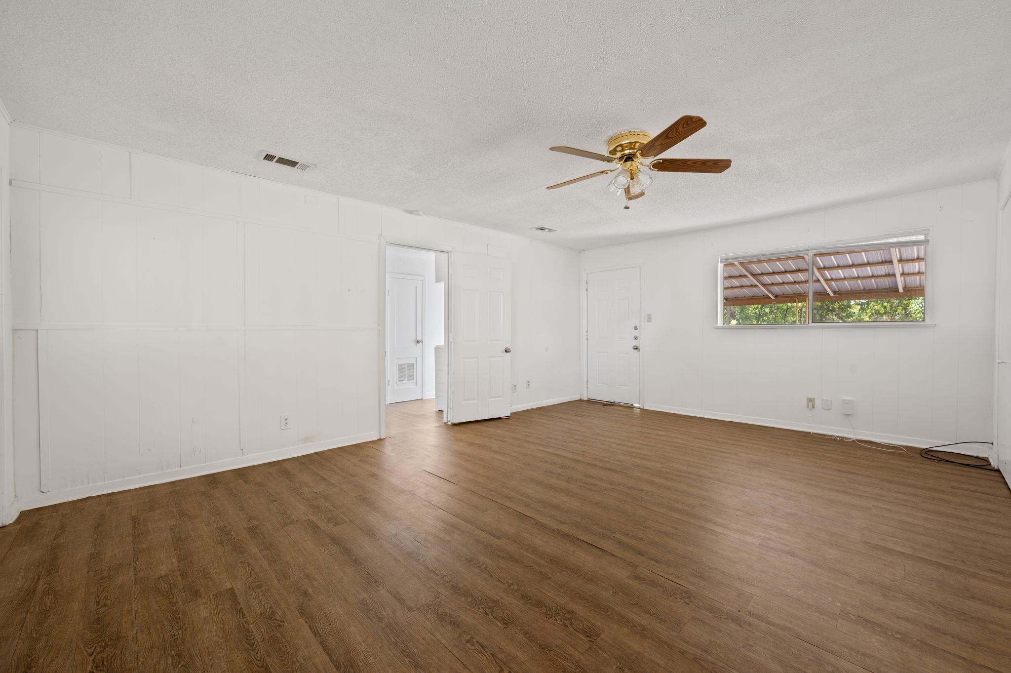 511 W Odell St, Austin, TX 78752