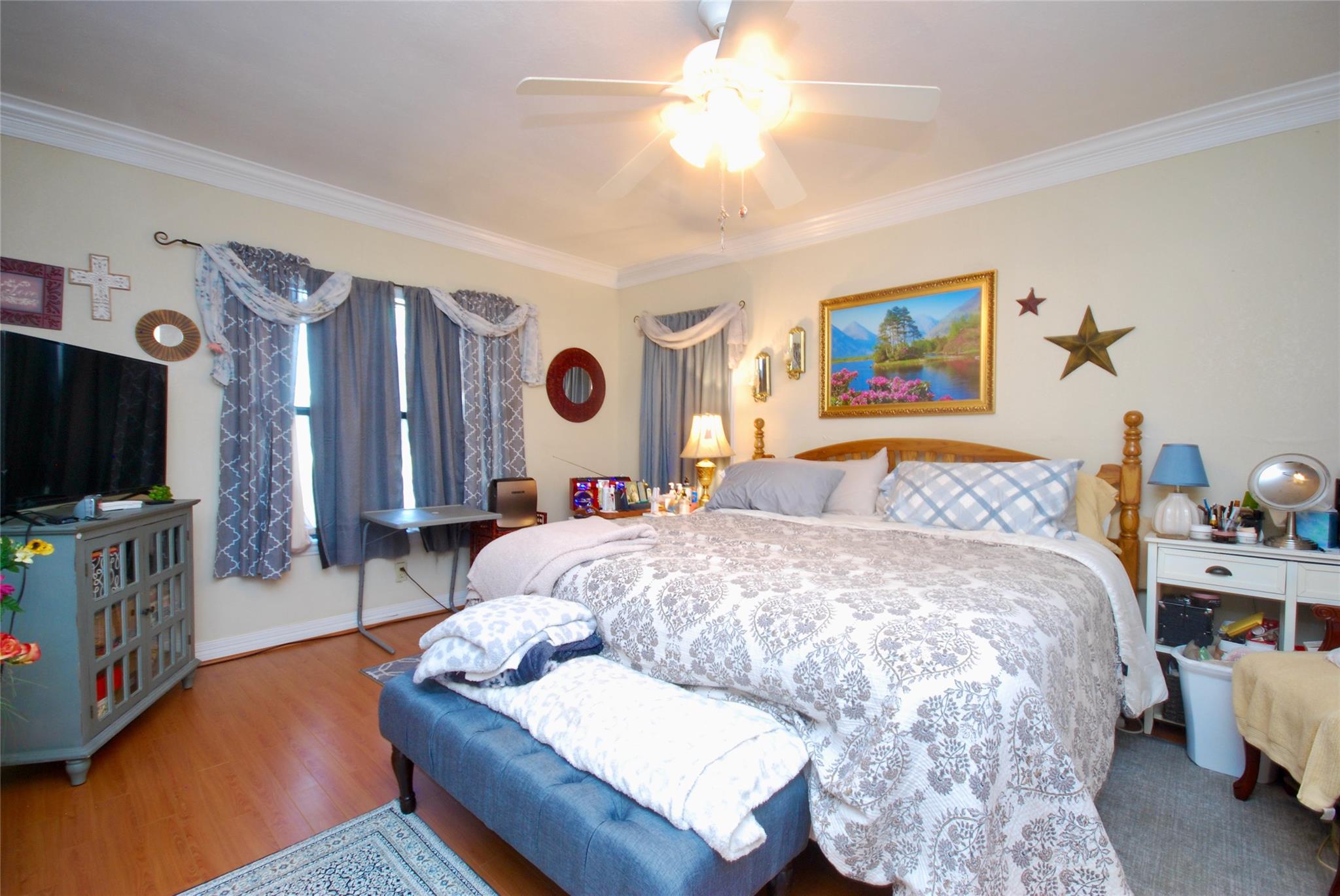 302 S Main St, Schulenburg, TX 78956