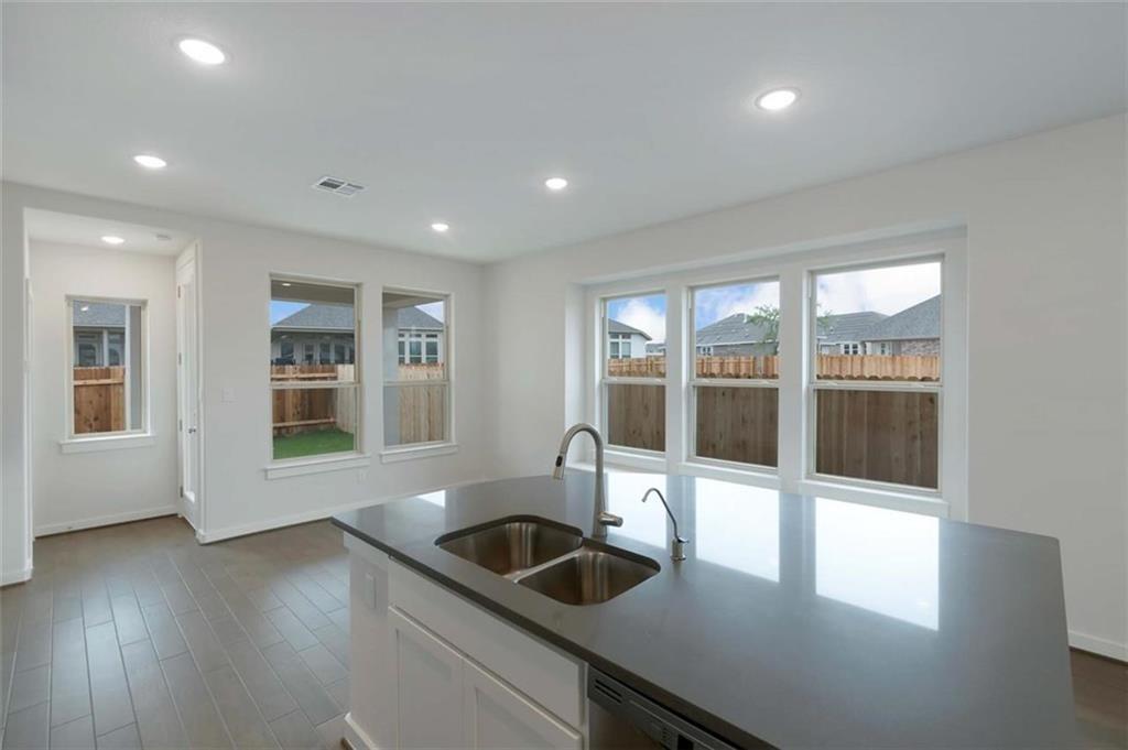 205 Rosebush Dr, Liberty Hill, TX 78642