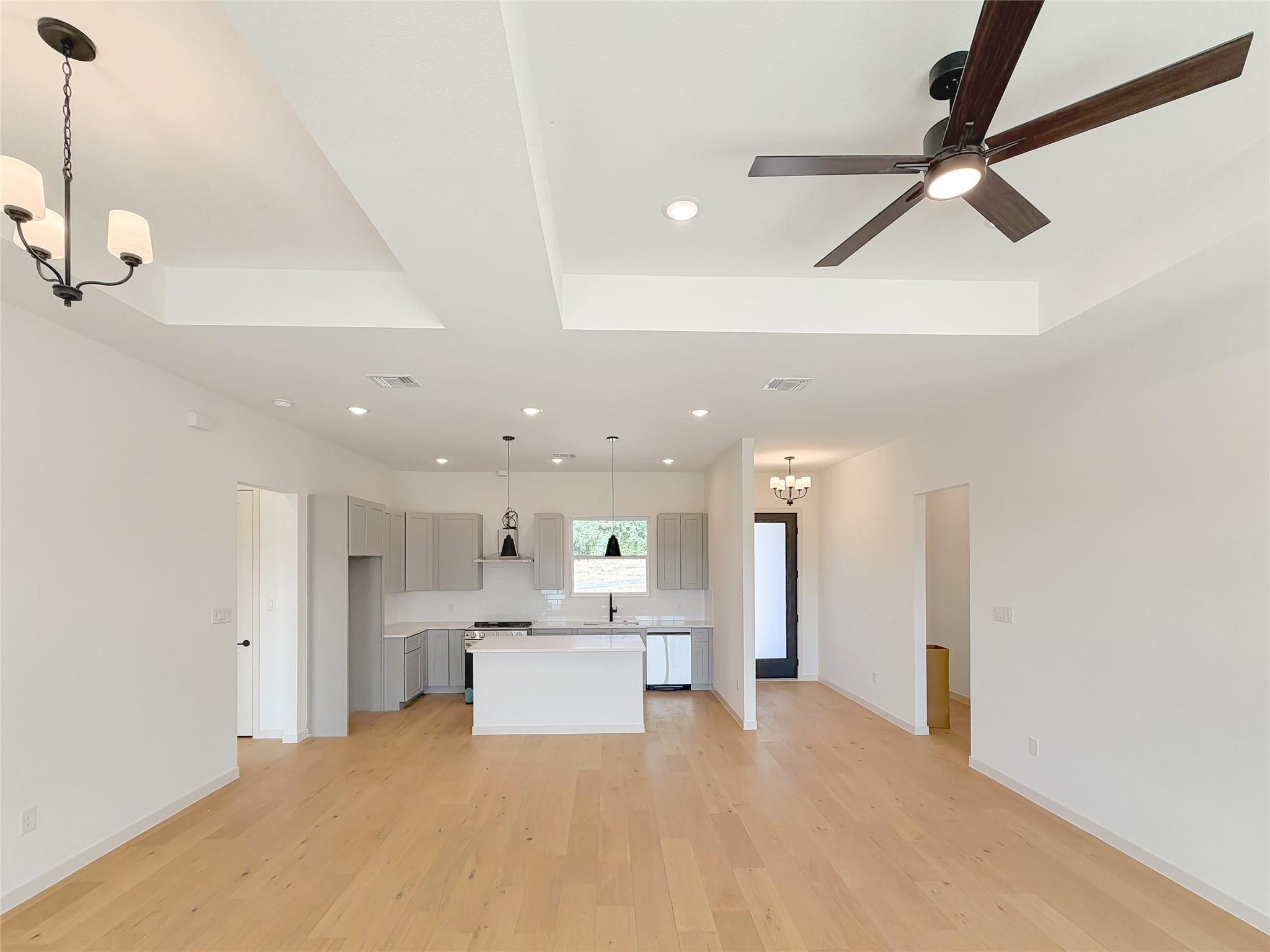 508 Sendera Valley, Canyon Lake, TX 78133