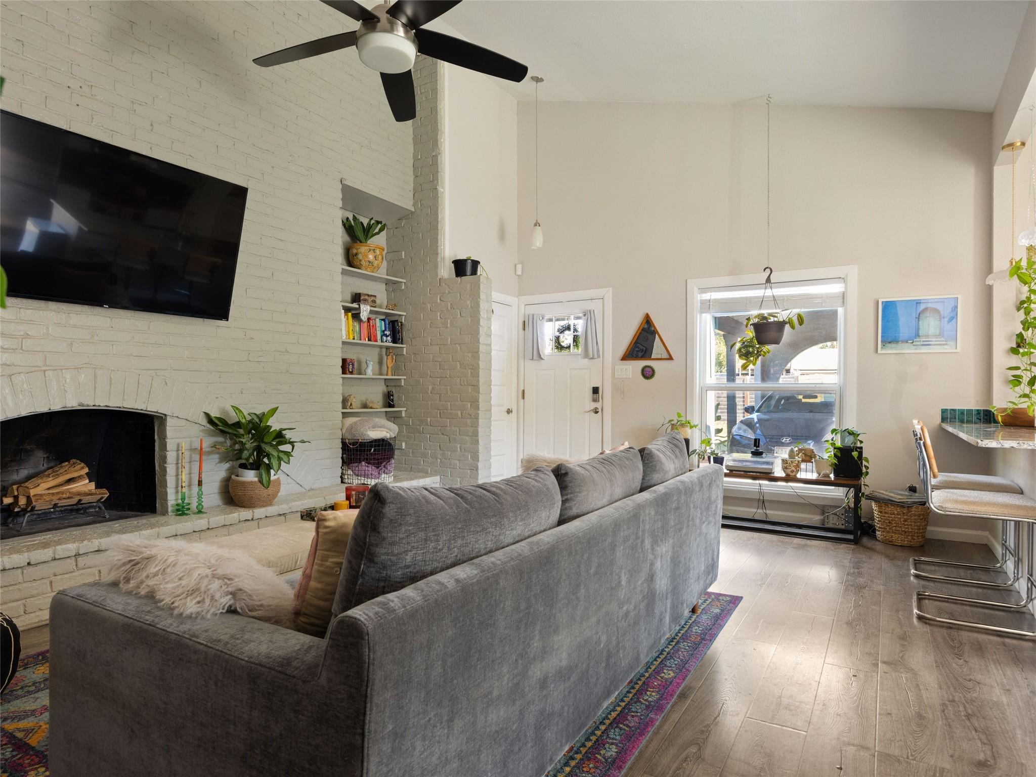 1307 E Saint Johns Ave # B, Austin, TX 78752