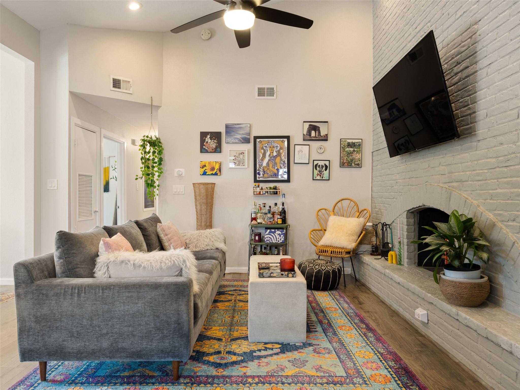 1307 E Saint Johns Ave # B, Austin, TX 78752