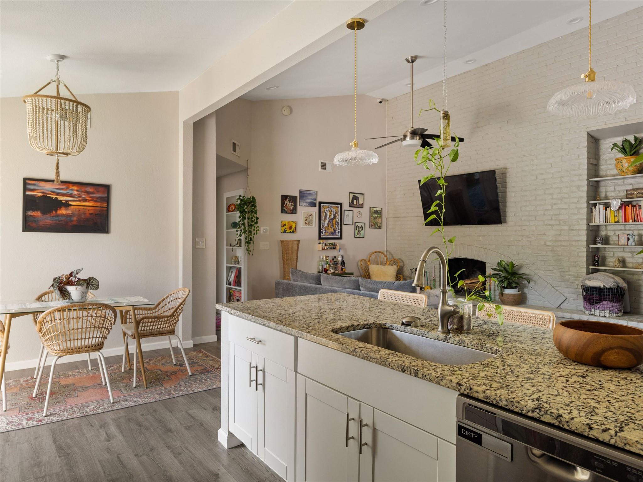 1307 E Saint Johns Ave # B, Austin, TX 78752