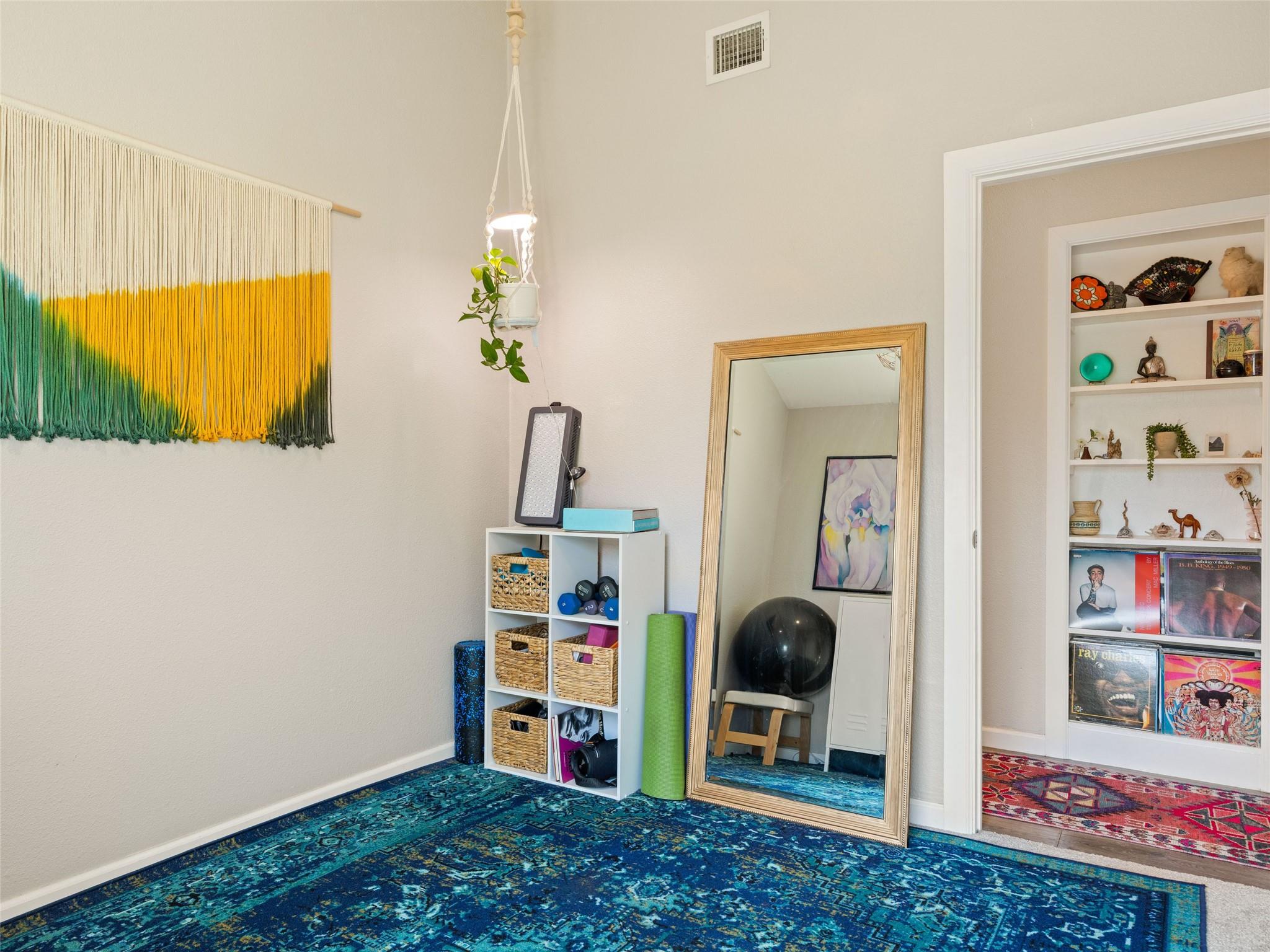 1307 E Saint Johns Ave # B, Austin, TX 78752