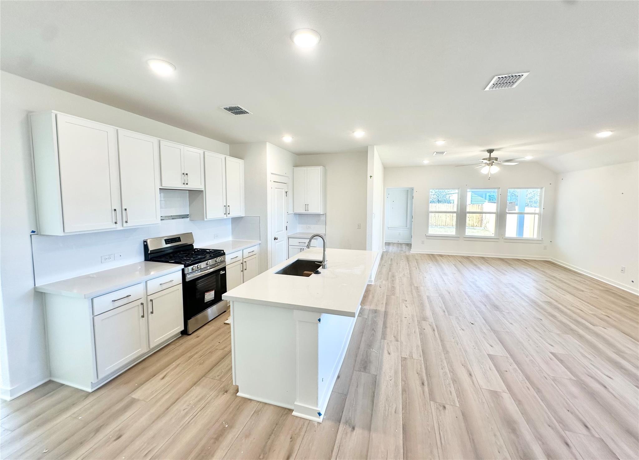 220 Oriole St, Kyle, TX 78640