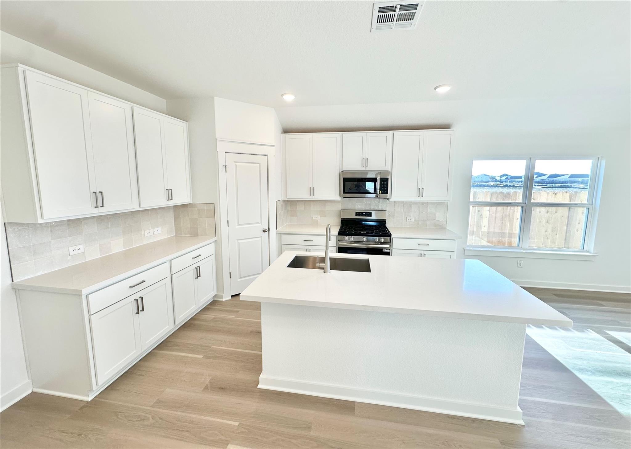 226 Bellie Ln, Kyle, TX 78640