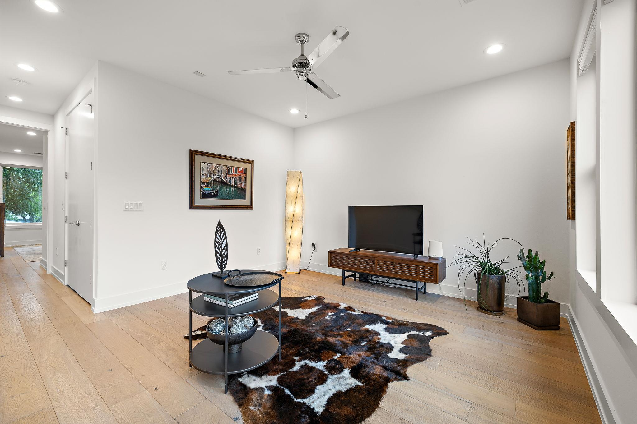 1310 Choquette Dr # B, Austin, TX 78757