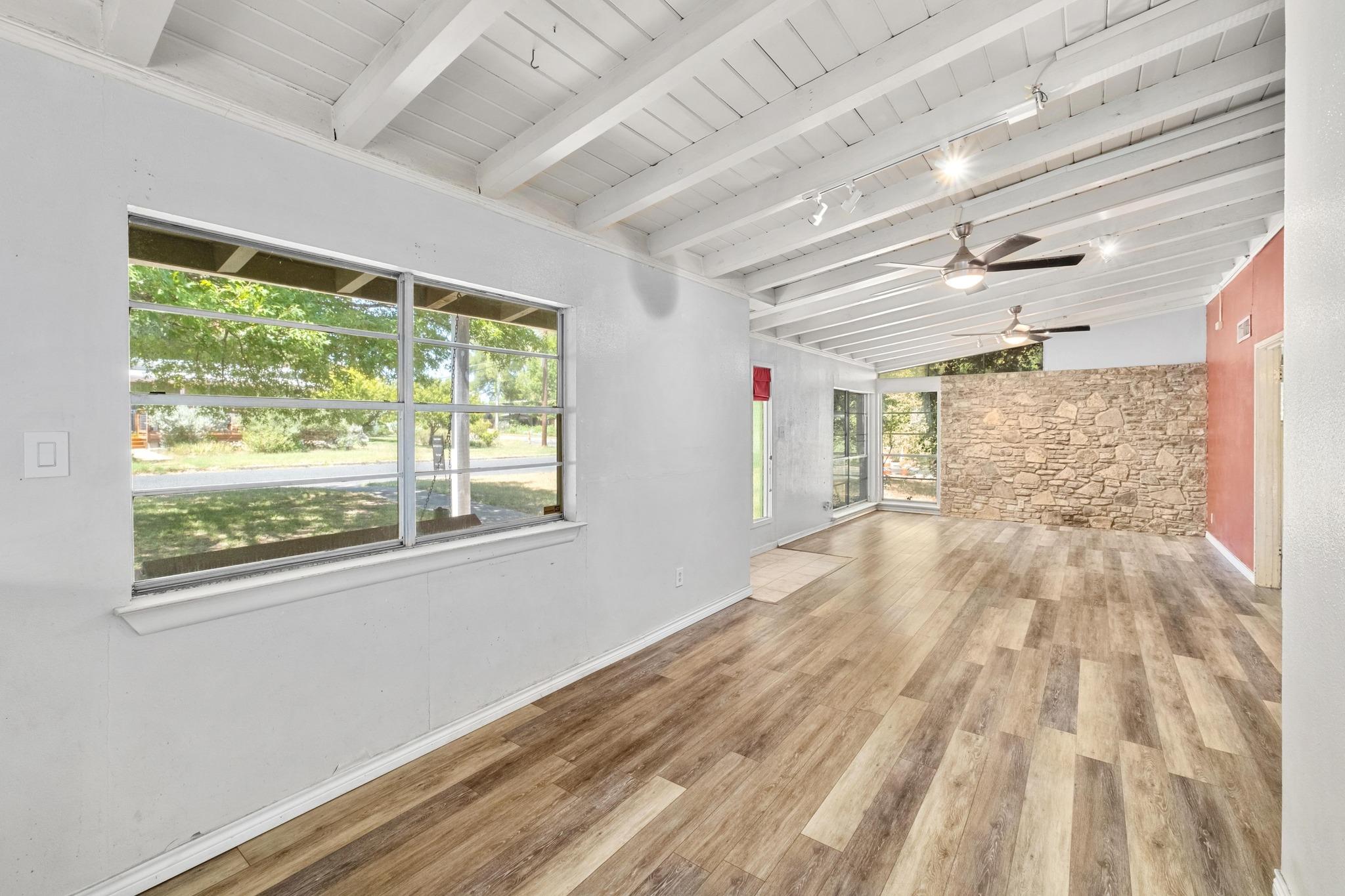 1821 Dexter St, Austin, TX 78704