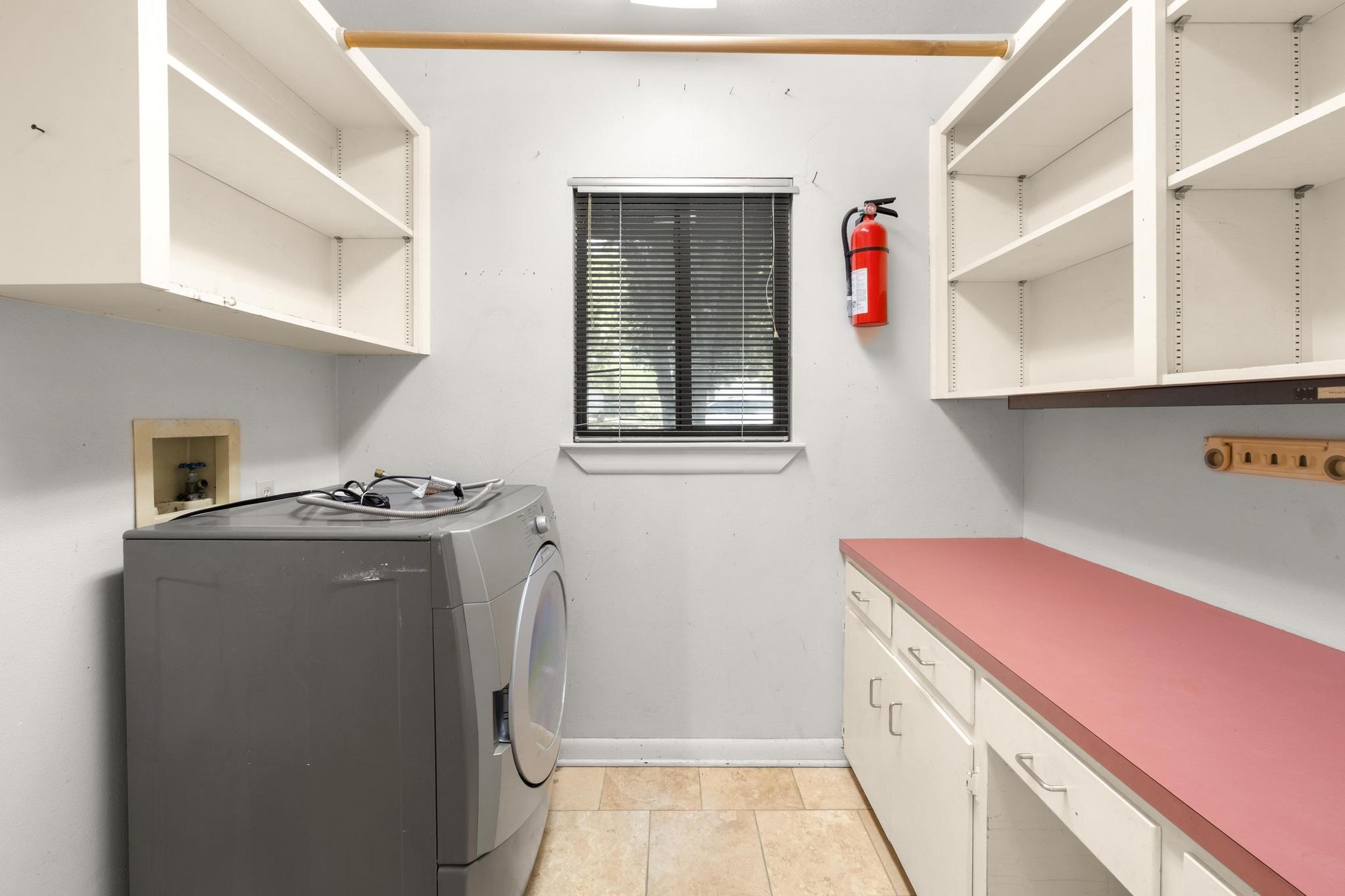 1821 Dexter St, Austin, TX 78704