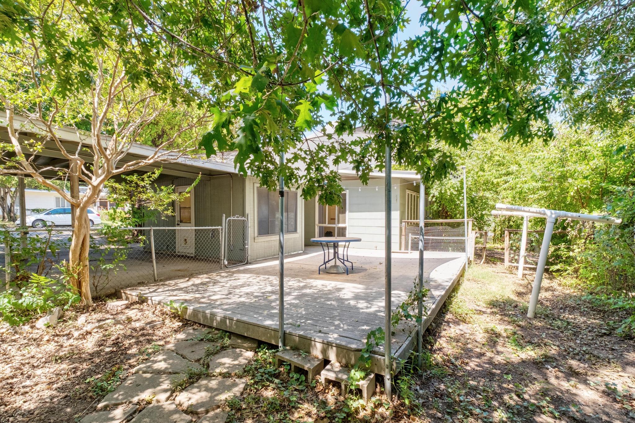 1821 Dexter St, Austin, TX 78704