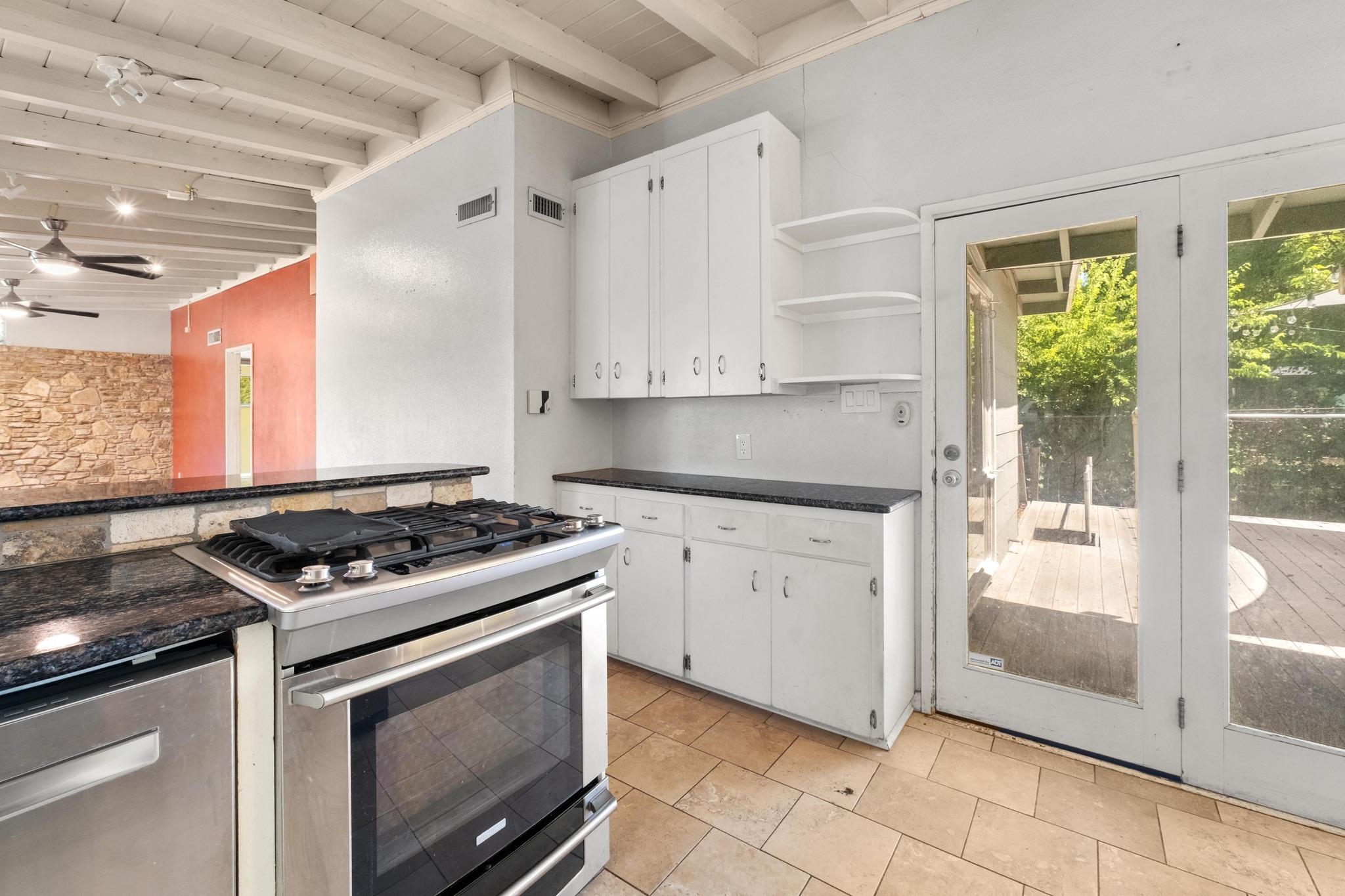 1821 Dexter St, Austin, TX 78704