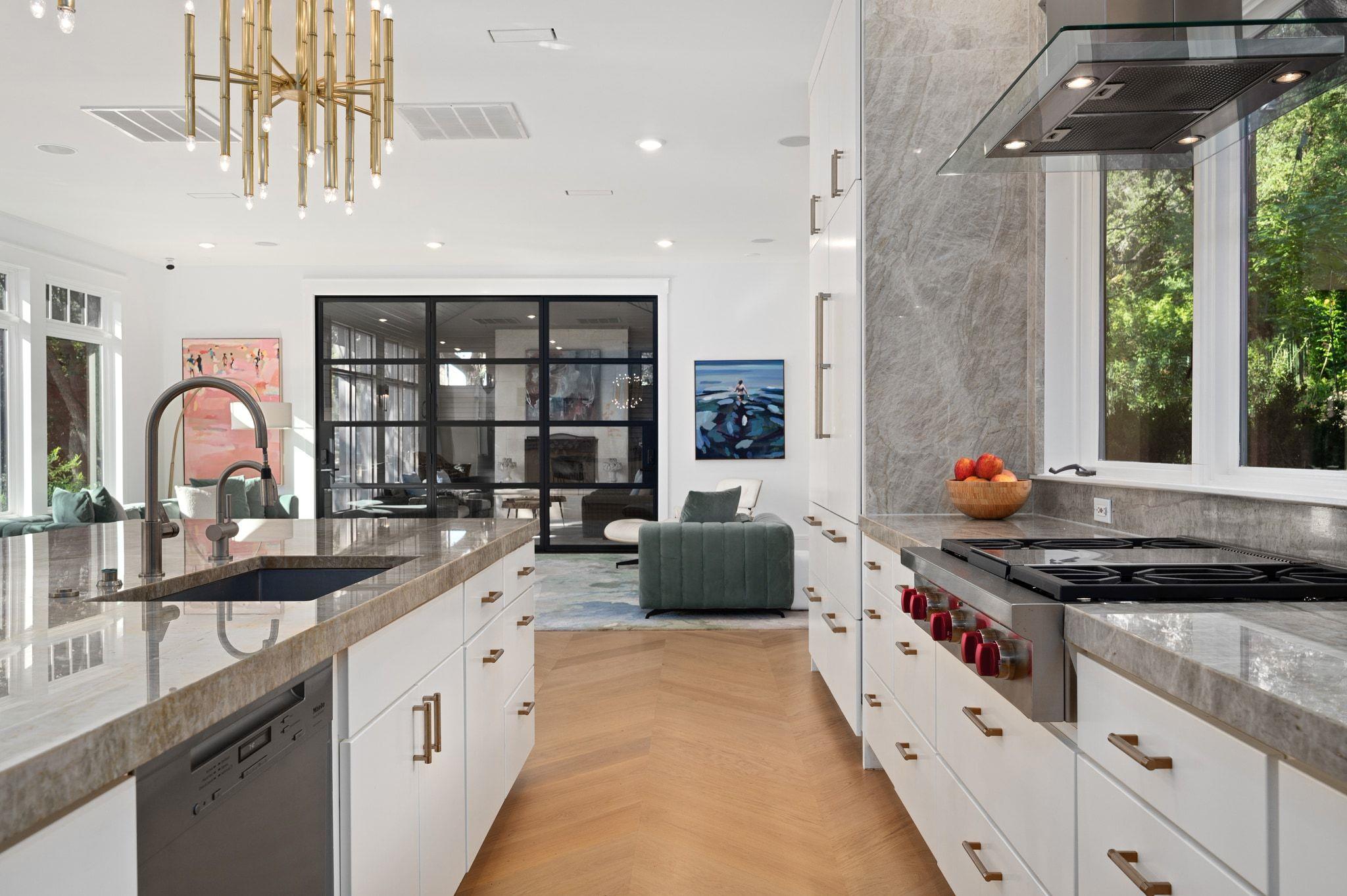 2406 Pemberton Pkwy, Austin, TX 78703