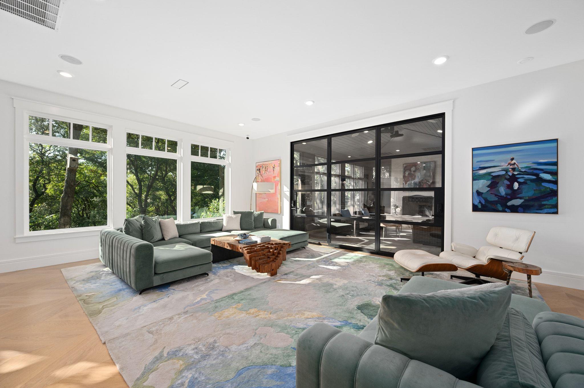 2406 Pemberton Pkwy, Austin, TX 78703