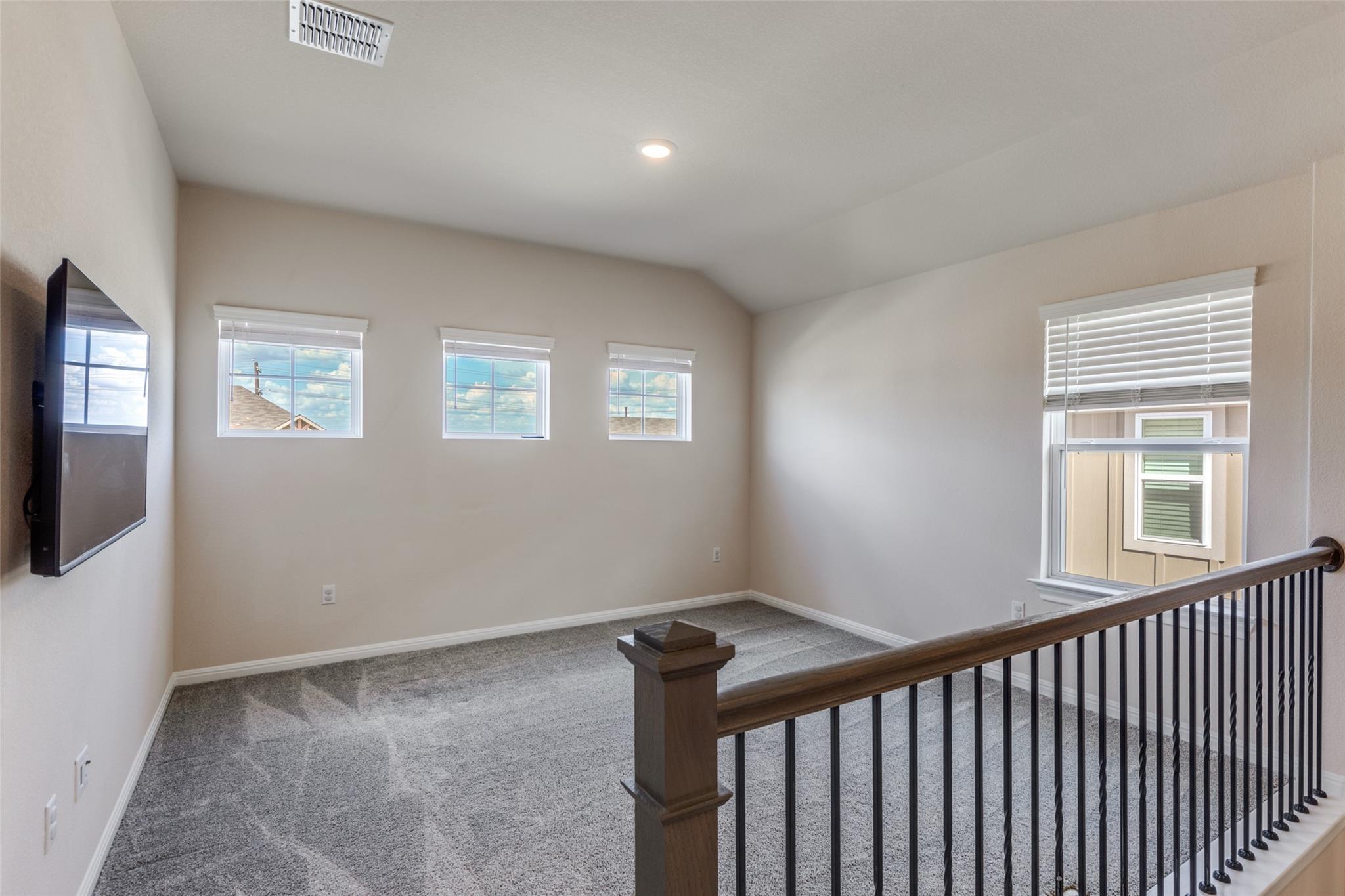 213 Sugar Cane Rd, Buda, TX 78610