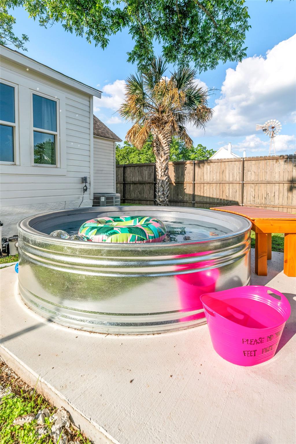 703 E Highway St, Fredericksburg, TX 78624