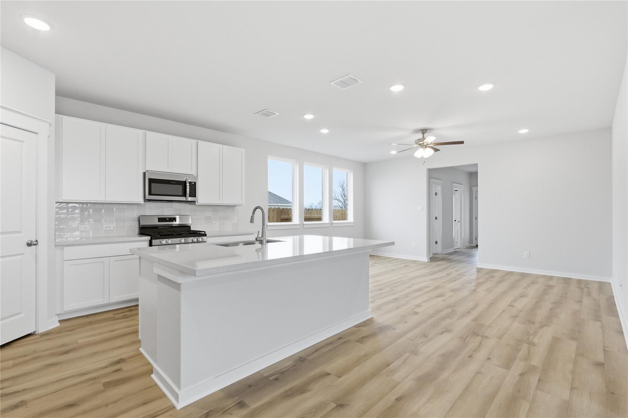 231 Bellie Ln, Kyle, TX 78640