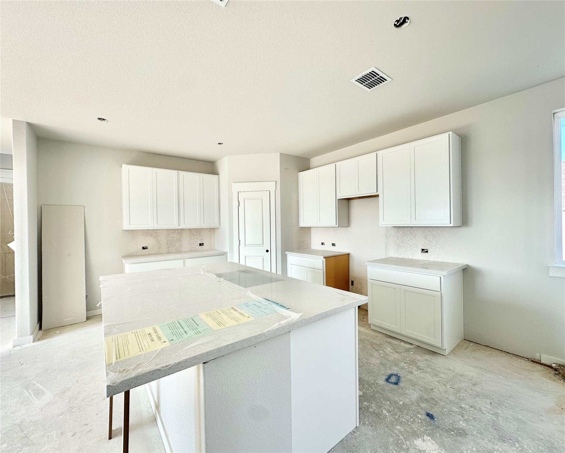 231 Bellie Ln, Kyle, TX 78640