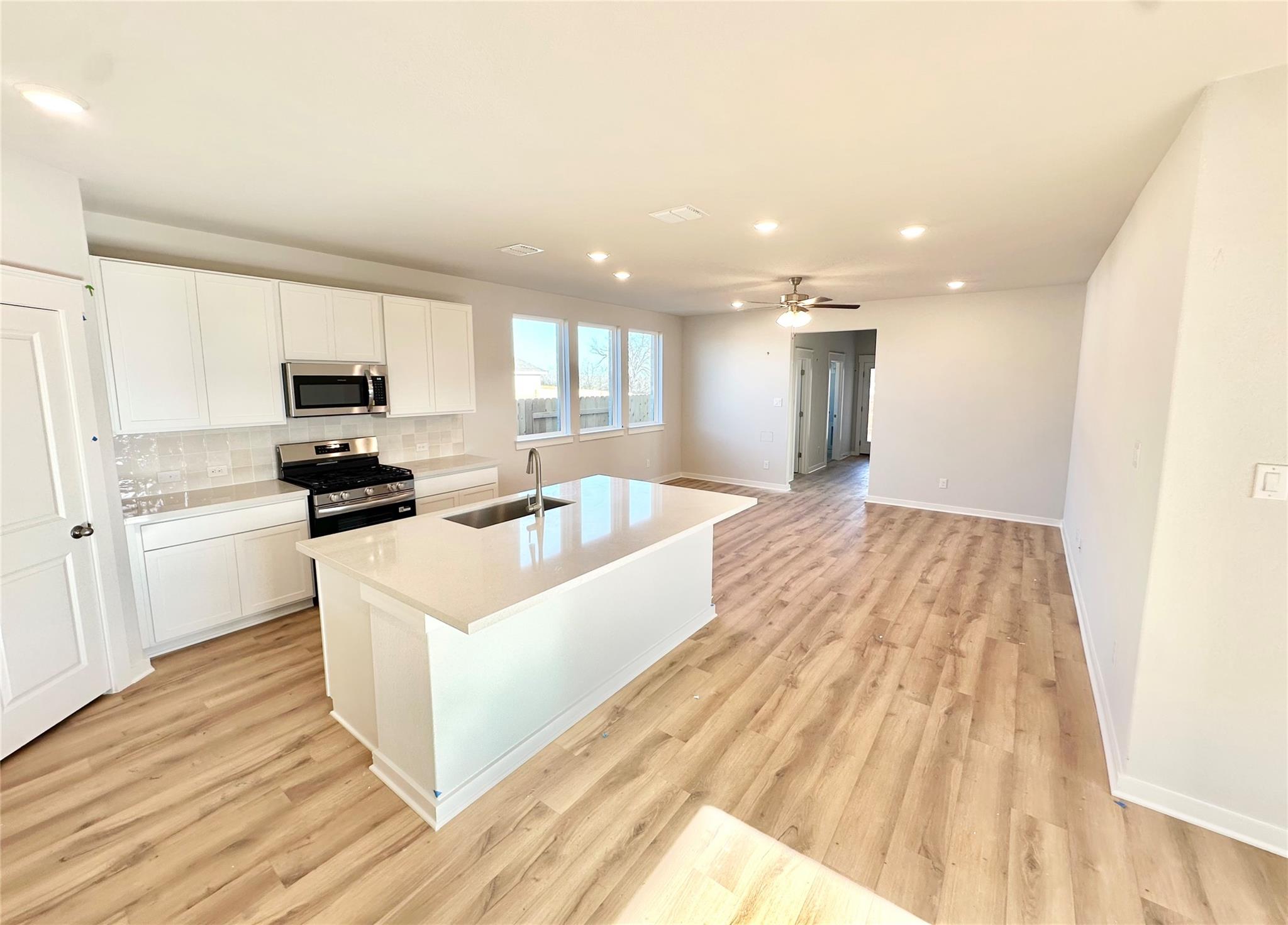 231 Bellie Ln, Kyle, TX 78640