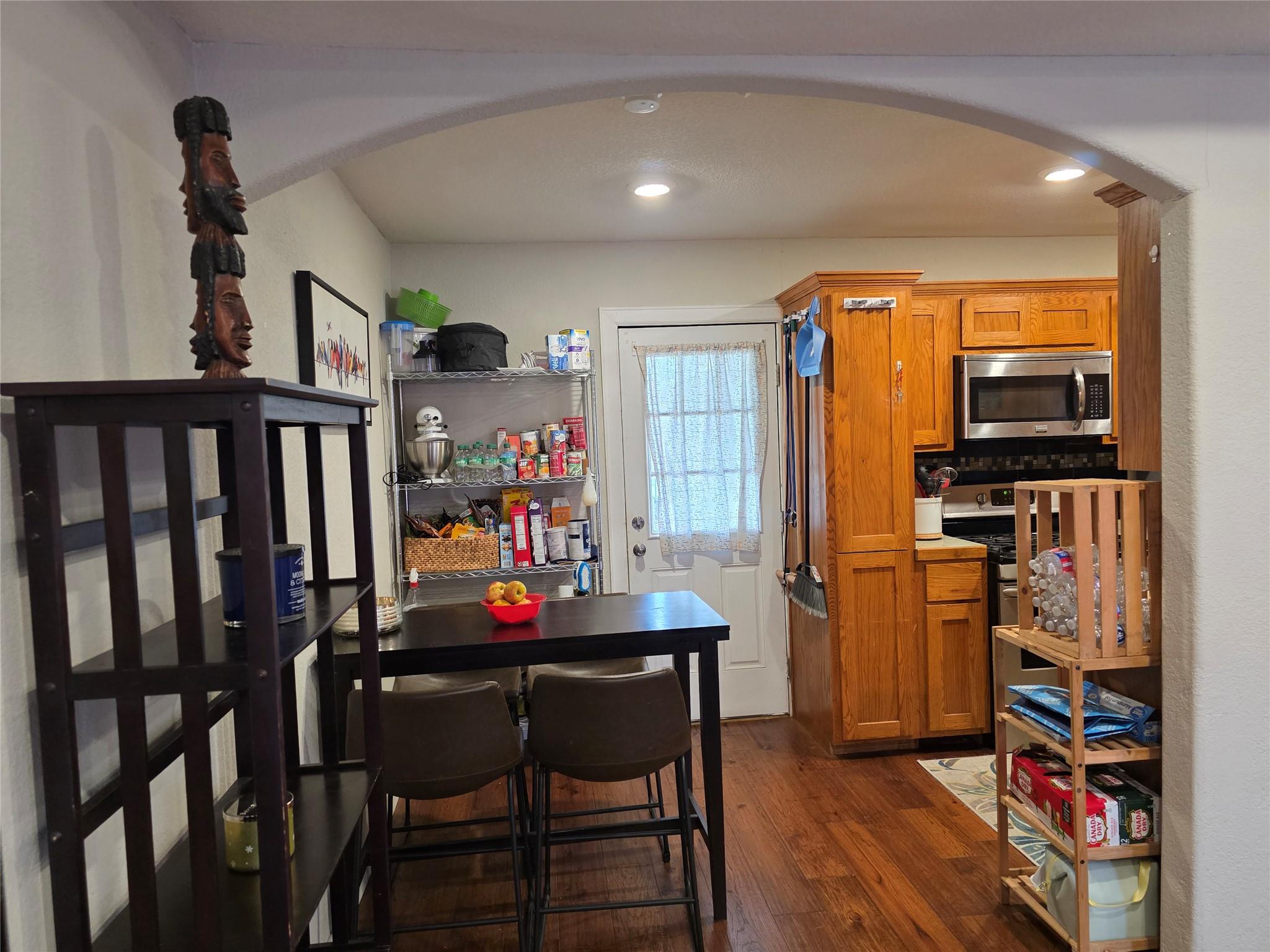 503 Mariposa St, Taylor, TX 76574