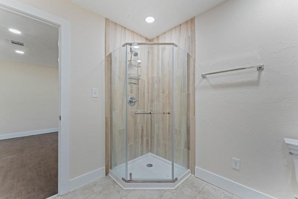 789 Barbara Dr, Canyon Lake, TX 78133