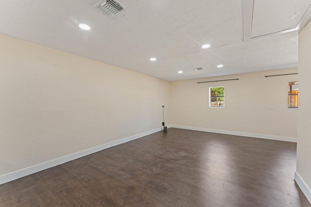 789 Barbara Dr, Canyon Lake, TX 78133