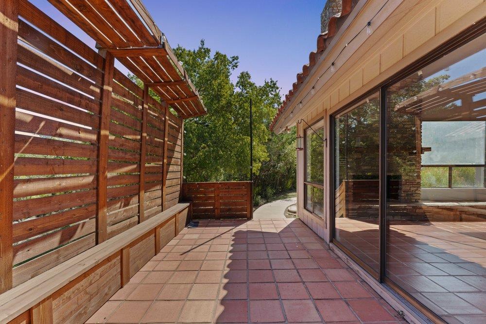 789 Barbara Dr, Canyon Lake, TX 78133