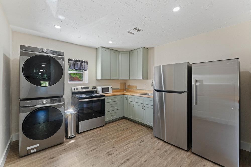 789 Barbara Dr, Canyon Lake, TX 78133