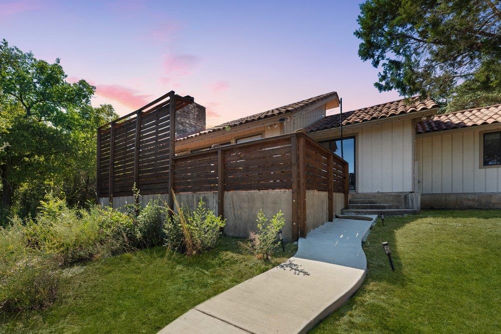 789 Barbara Dr, Canyon Lake, TX 78133