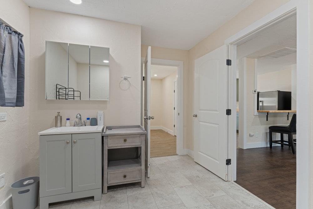 789 Barbara Dr, Canyon Lake, TX 78133